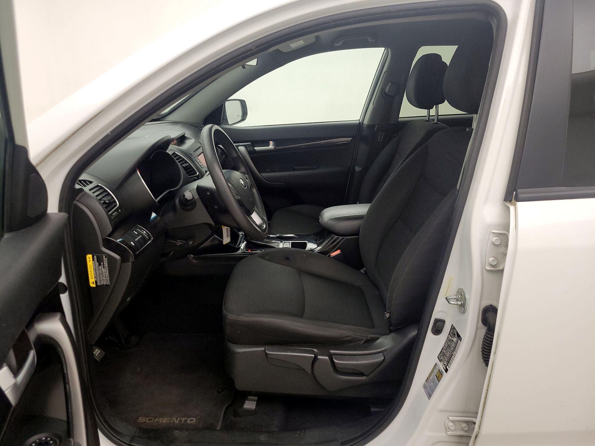 Thumbnail: 2015 Kia Sorento - 11