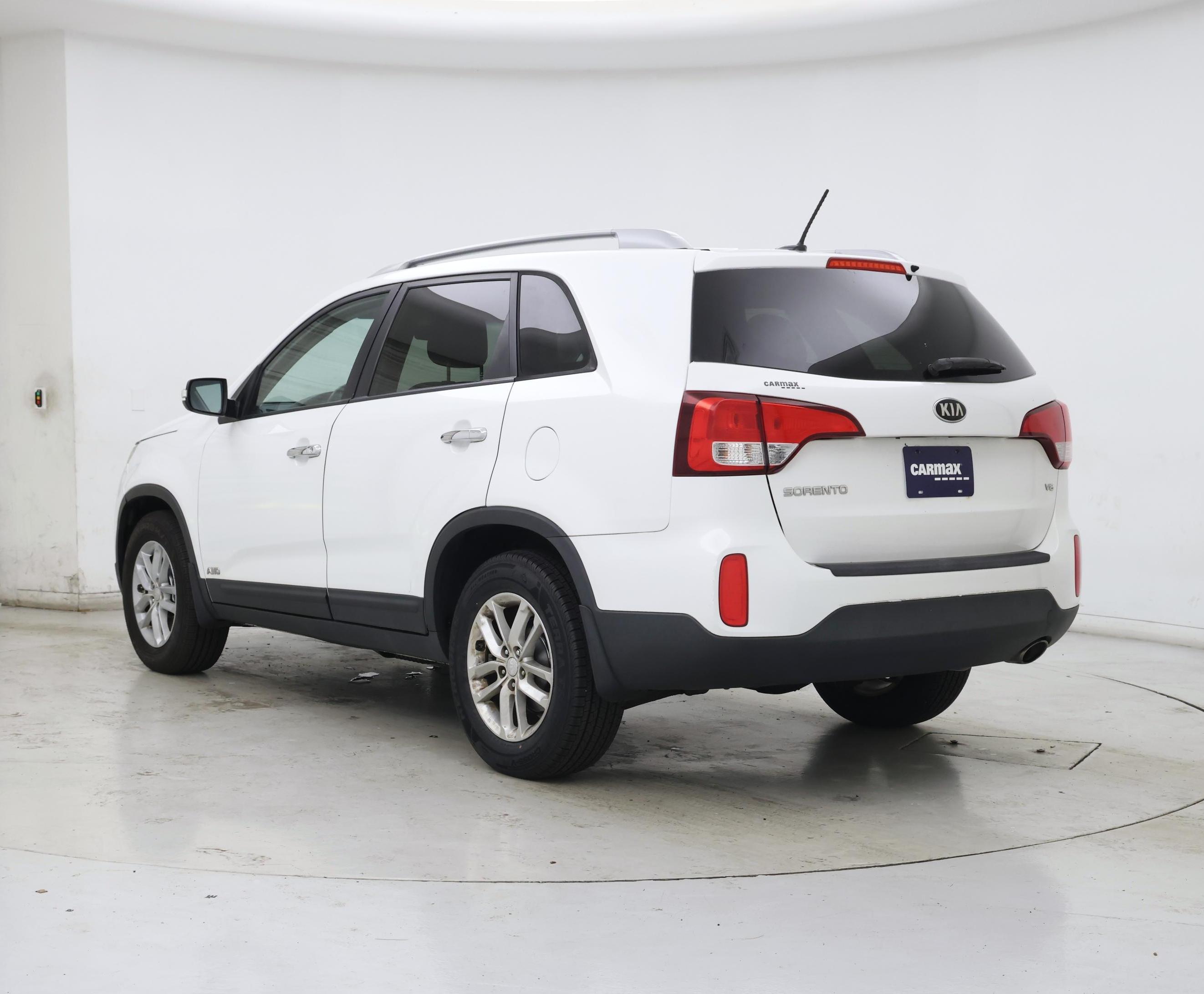 Thumbnail: 2015 Kia Sorento - 2