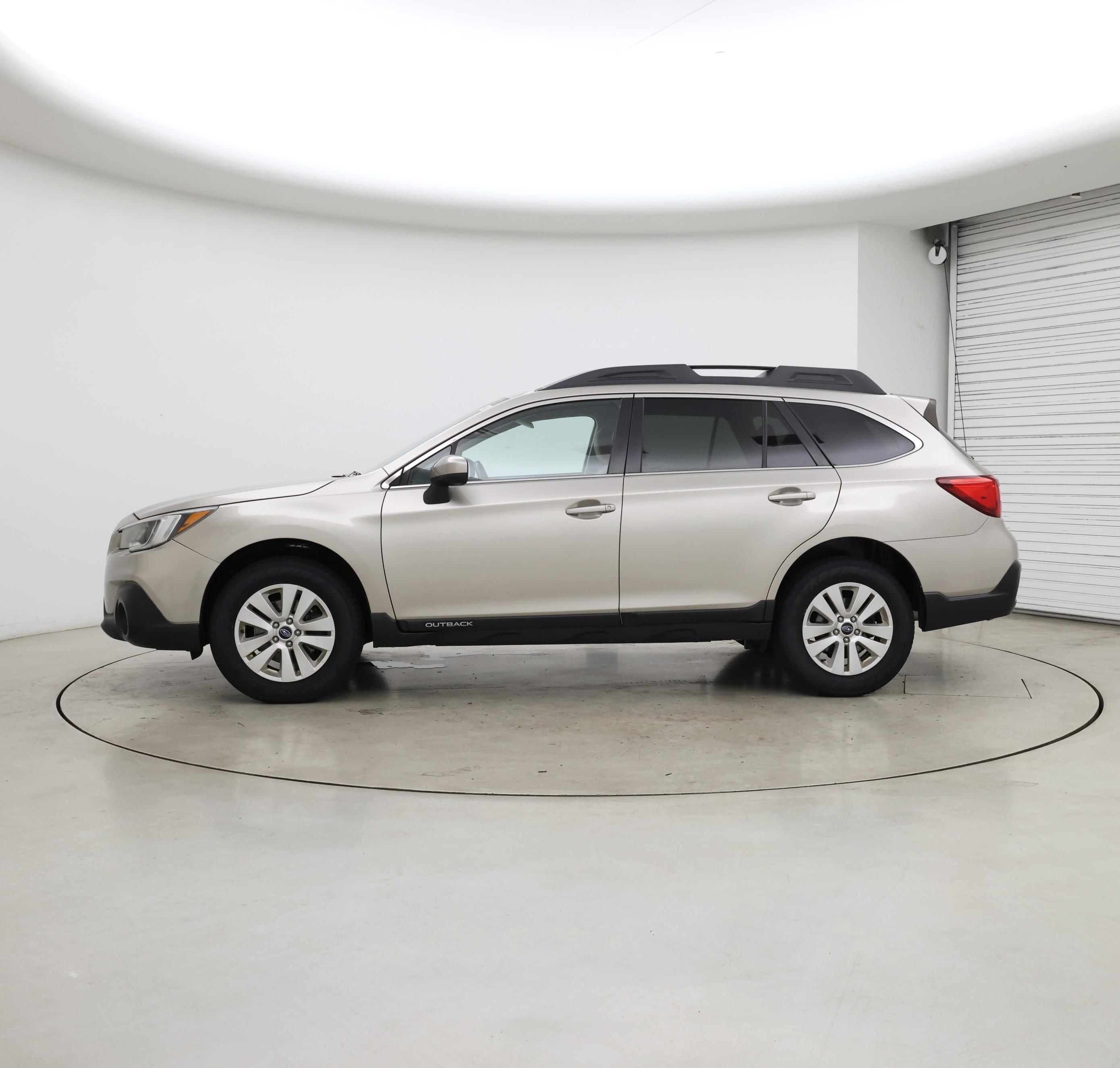 Thumbnail: 2019 Subaru Outback - 3
