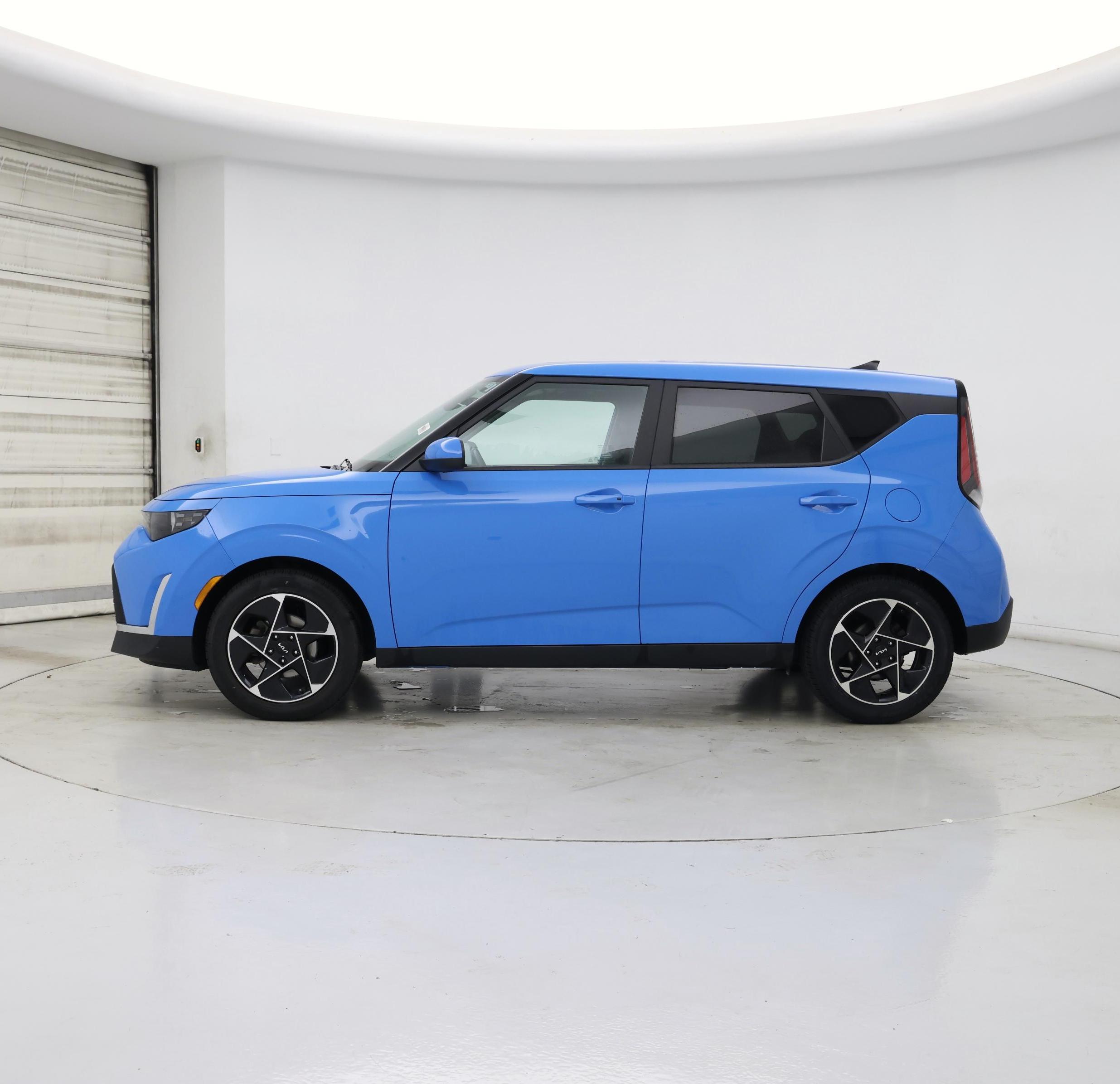 Thumbnail: 2023 Kia Soul - 3