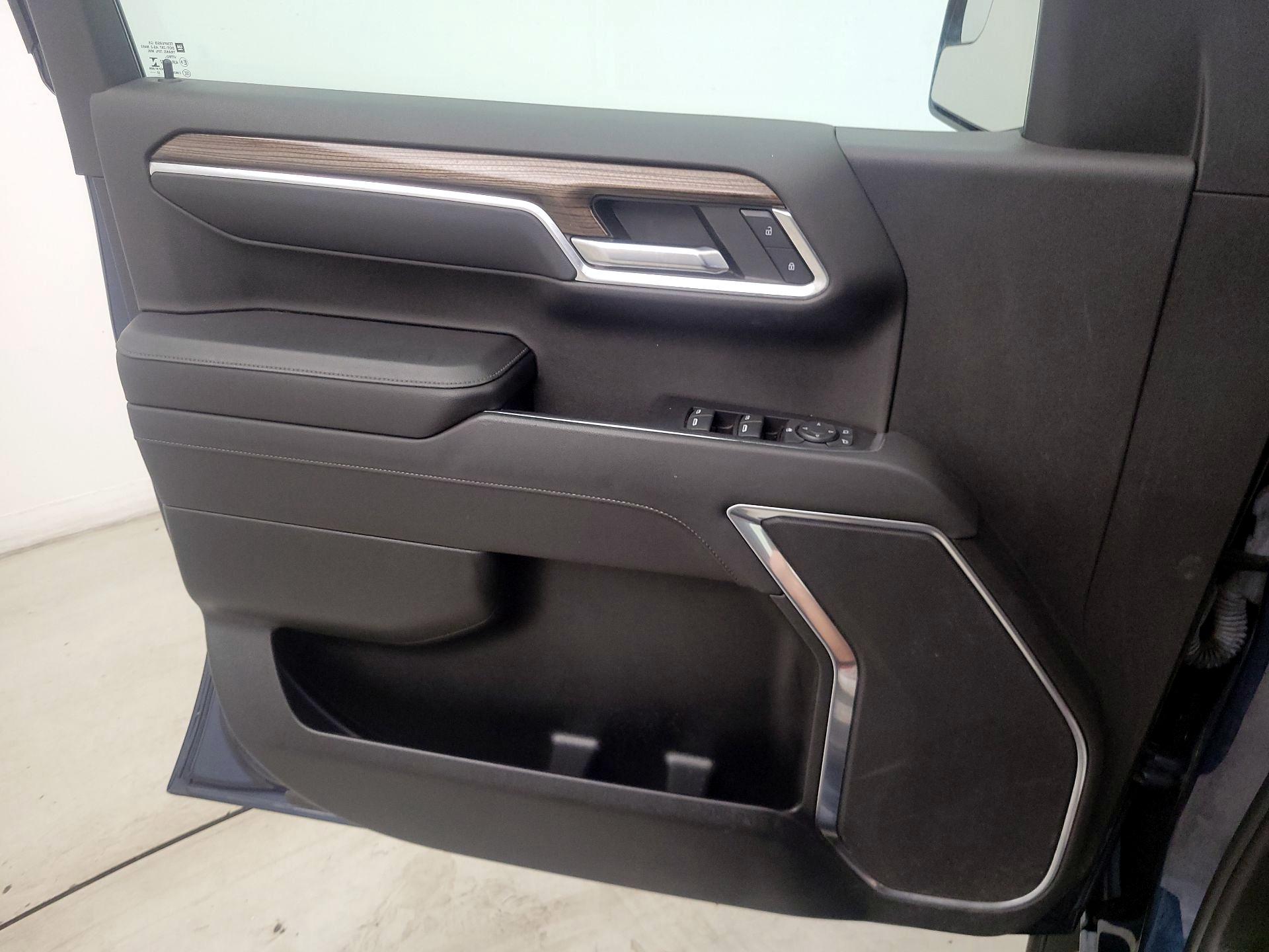 Thumbnail: 2022 Chevrolet Silverado 1500 - 12