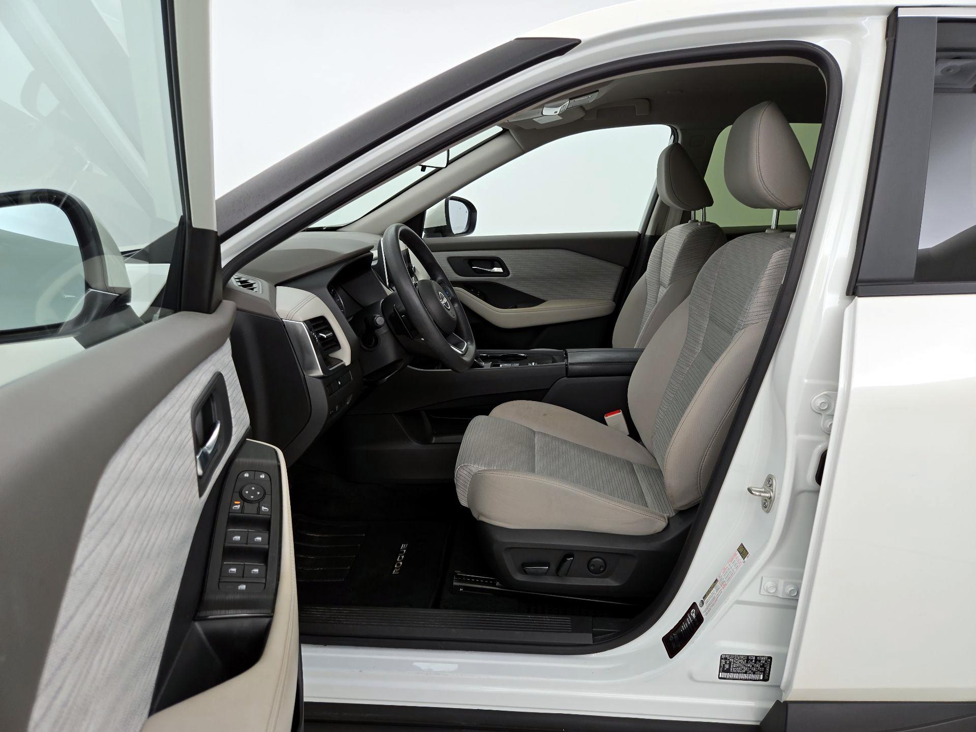 Thumbnail: 2023 Nissan Rogue - 11