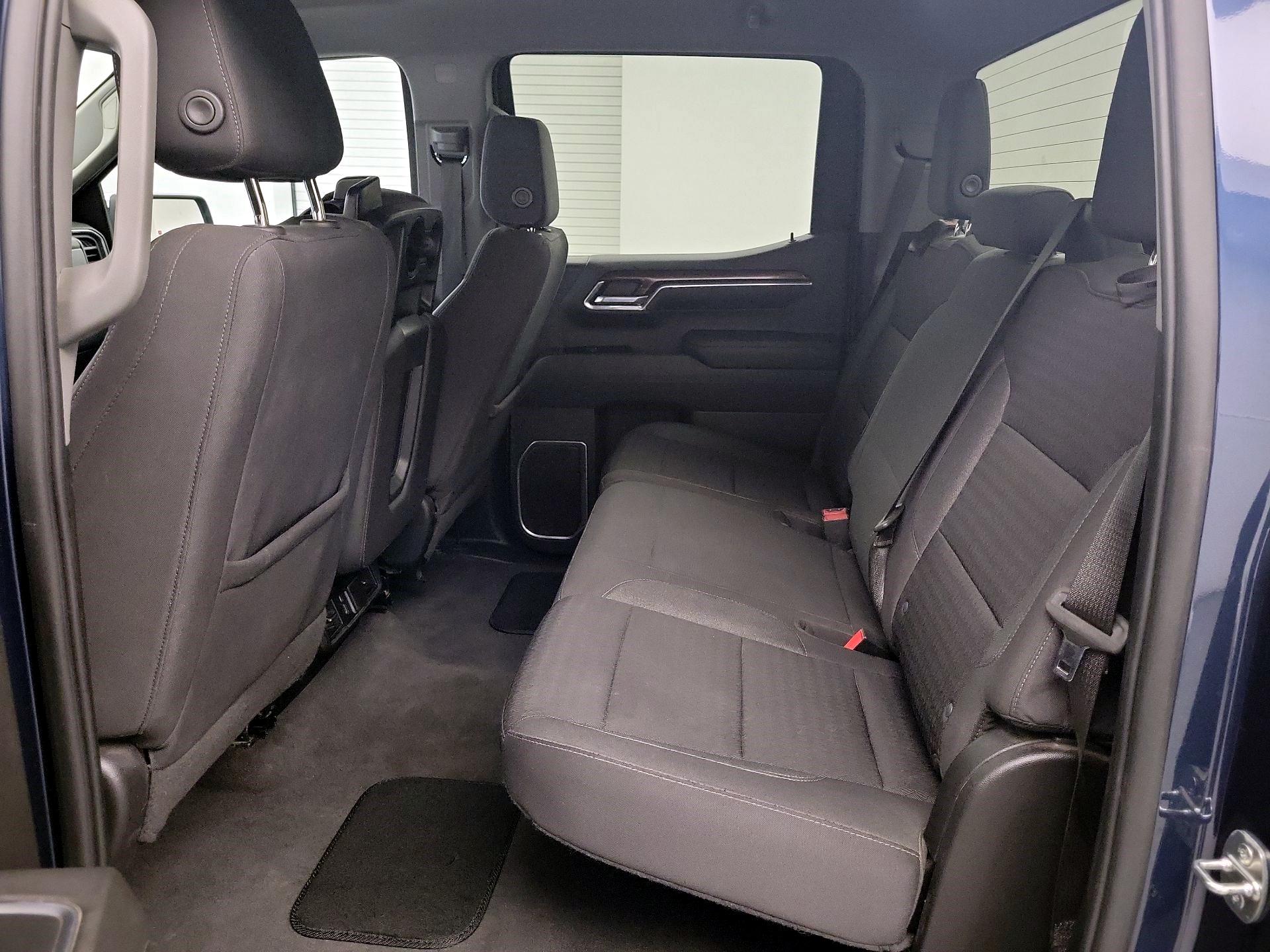 Thumbnail: 2022 Chevrolet Silverado 1500 - 17