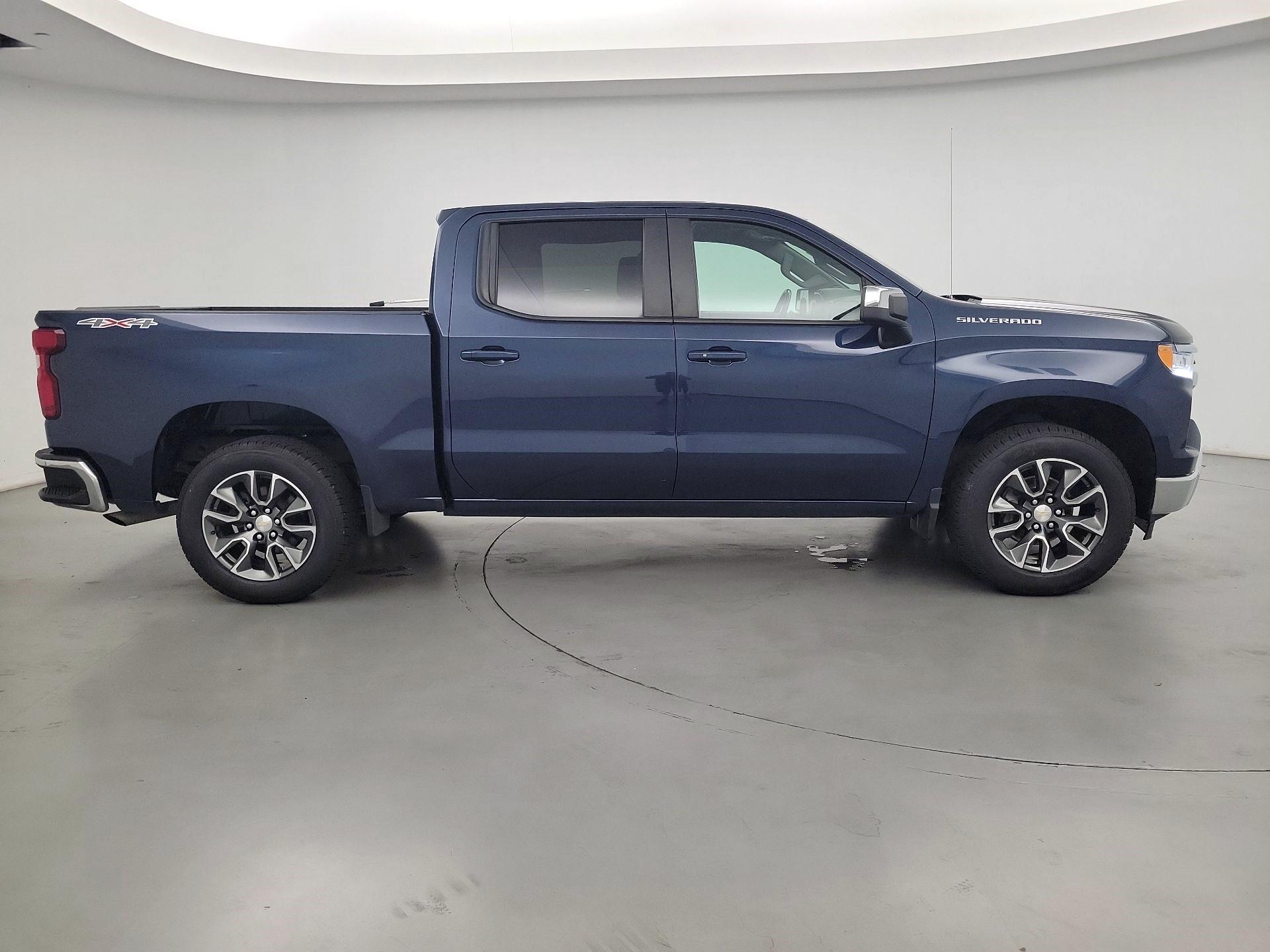 Thumbnail: 2022 Chevrolet Silverado 1500 - 4