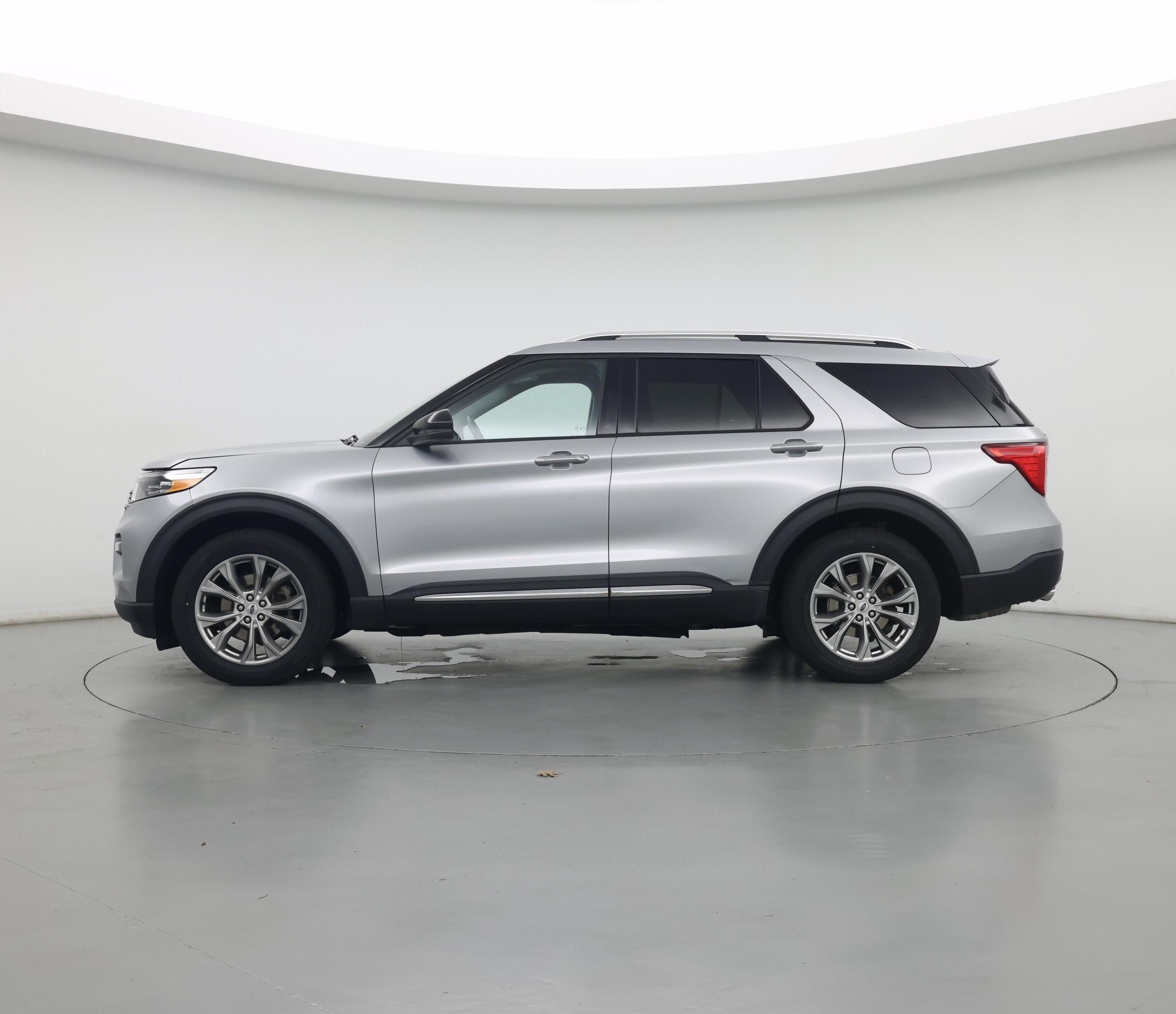 Thumbnail: 2021 Ford Explorer - 3