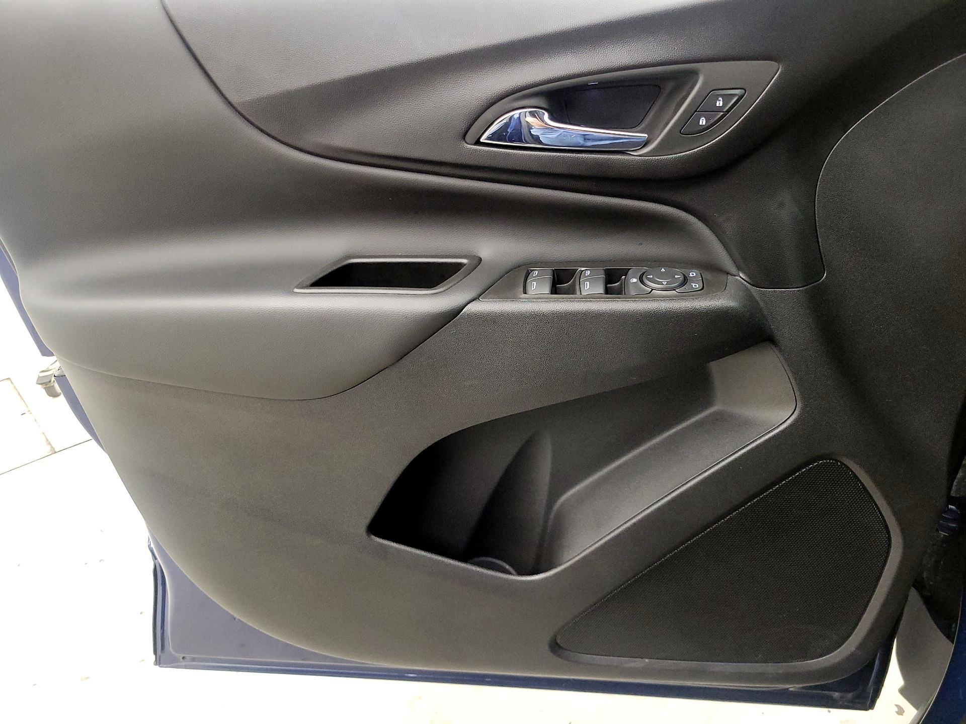 Thumbnail: 2022 Chevrolet Equinox - 12