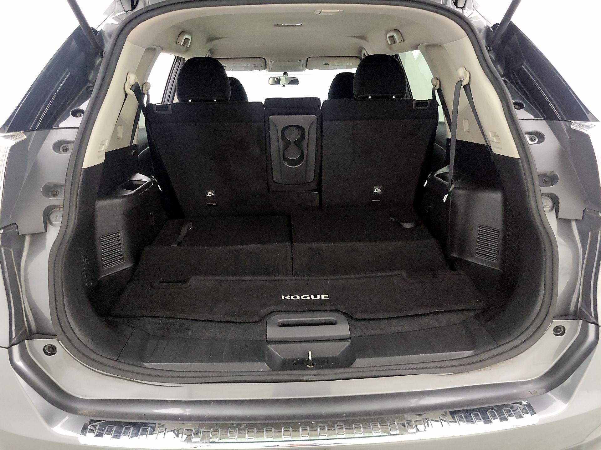 Thumbnail: 2015 Nissan Rogue - 20