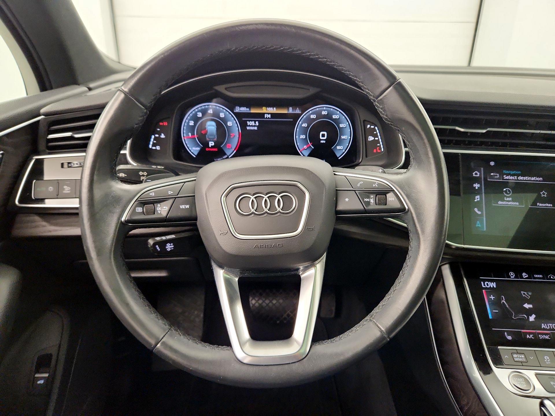 Thumbnail: 2021 Audi Q7 - 10