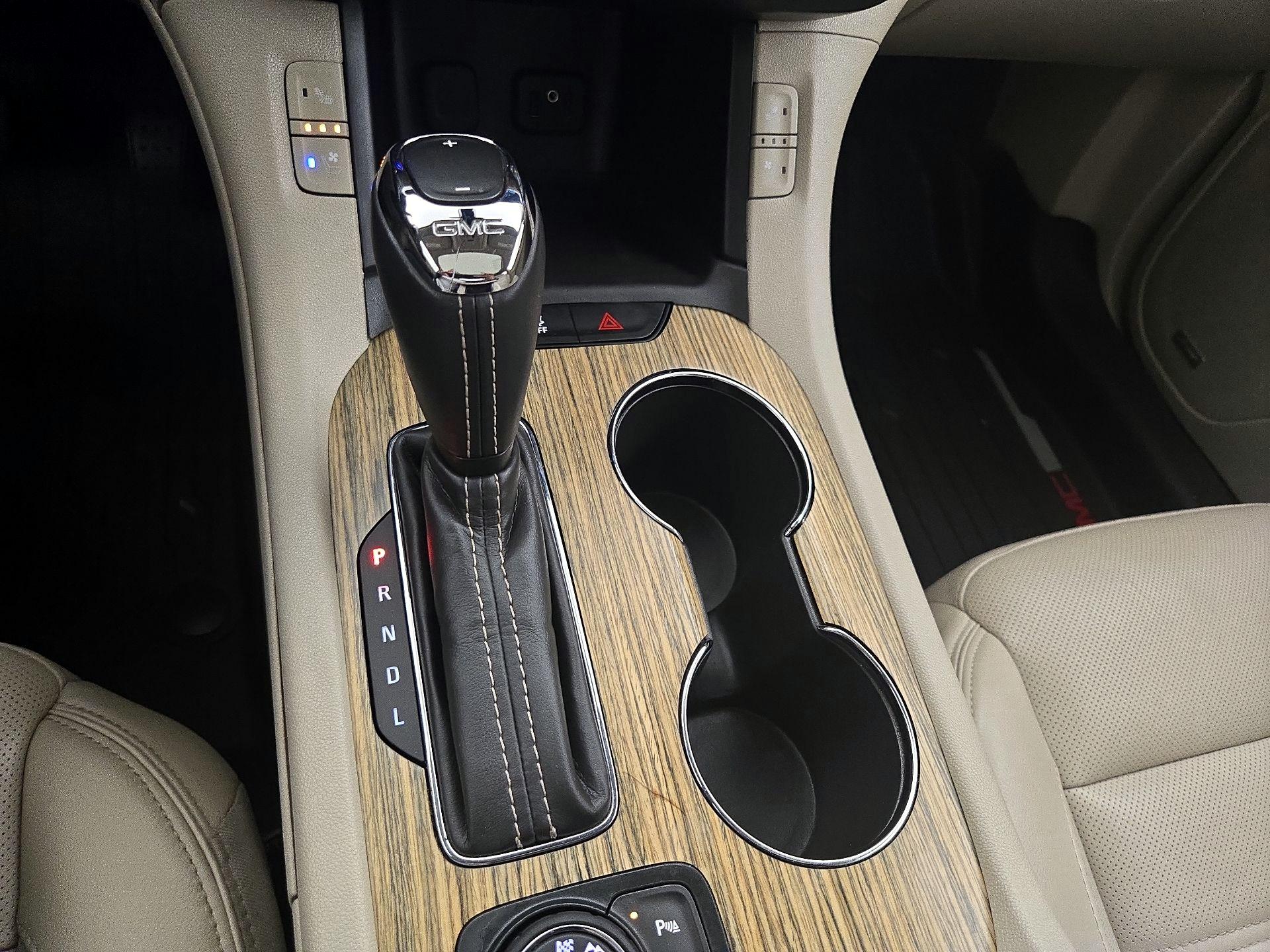 Thumbnail: 2019 GMC Acadia - 16
