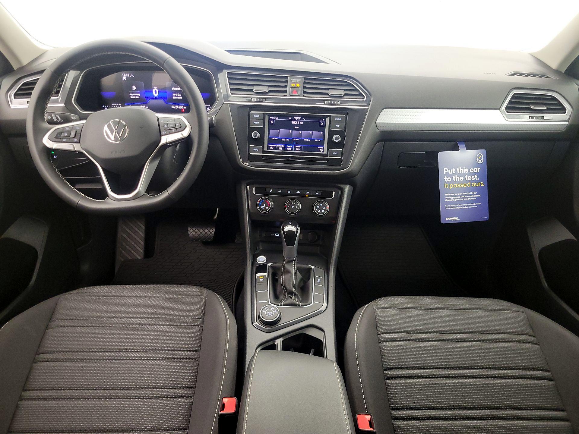Thumbnail: 2024 Volkswagen Tiguan - 9