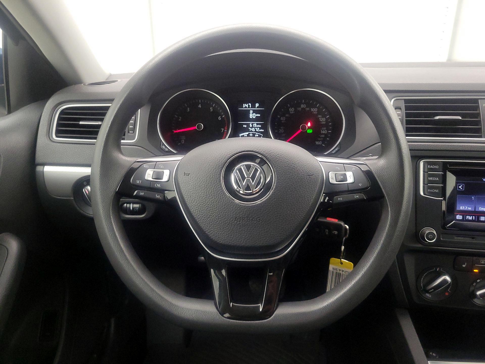 Thumbnail: 2018 Volkswagen Jetta - 10