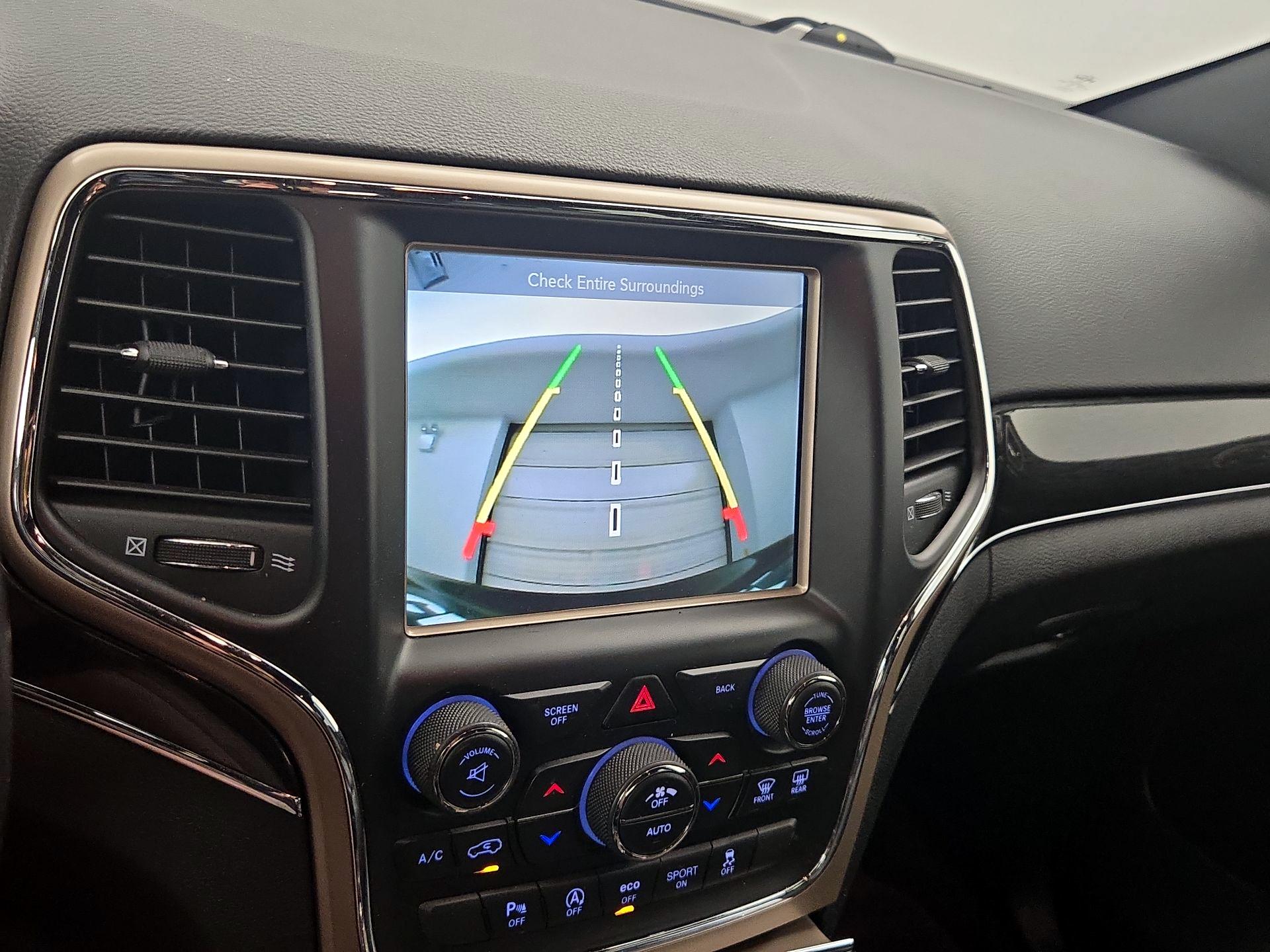 Thumbnail: 2016 Jeep Grand Cherokee - 15