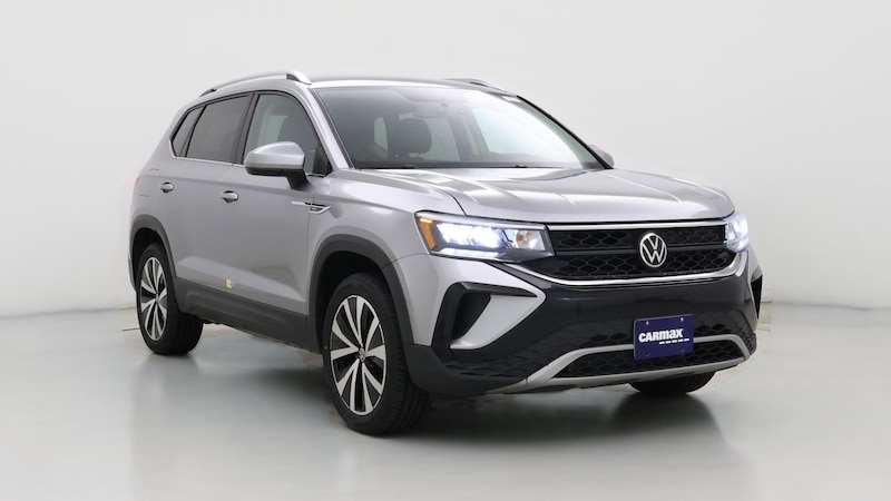 2022 Volkswagen Taos SE Hero Image