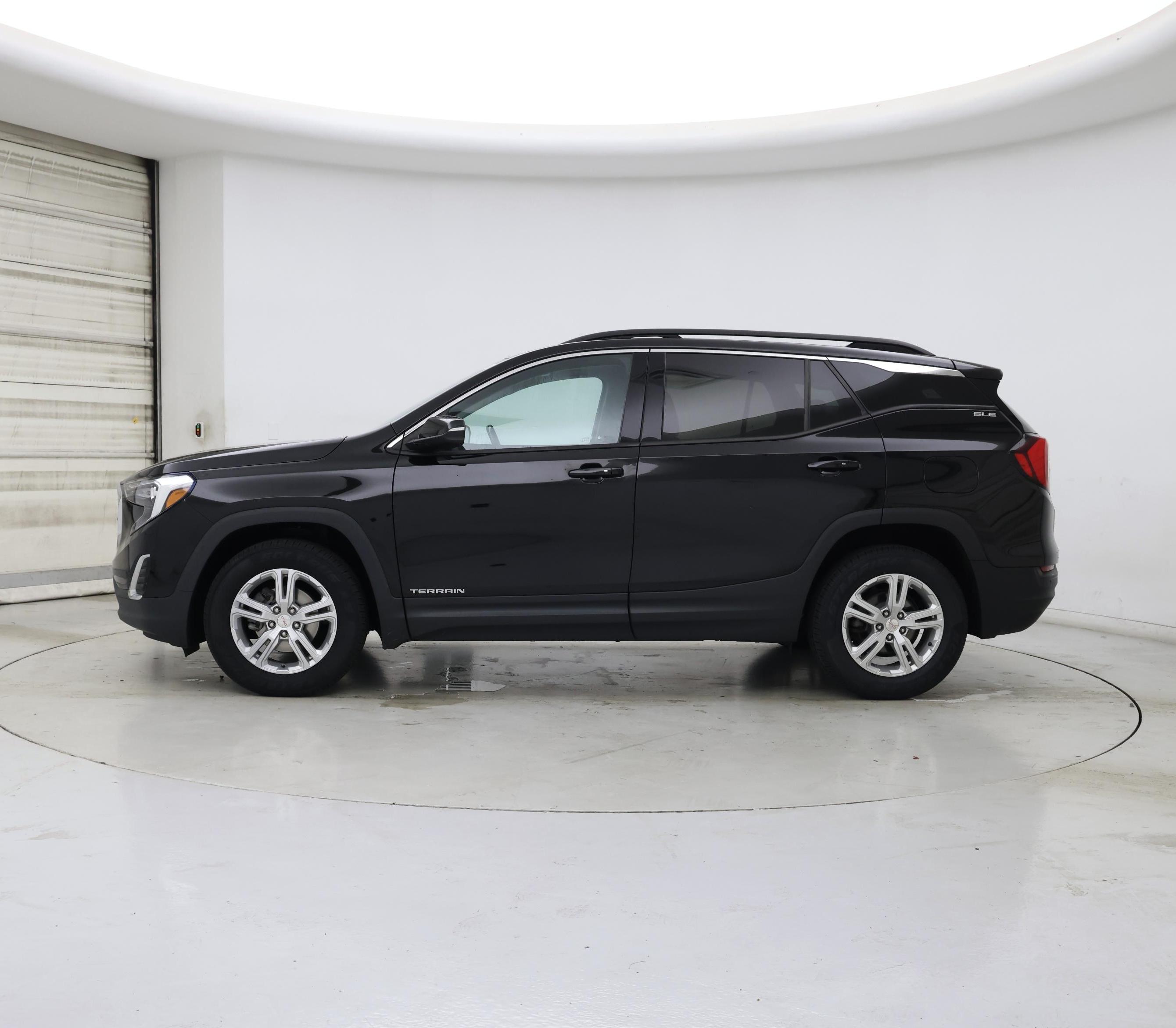 Thumbnail: 2020 GMC Terrain - 3