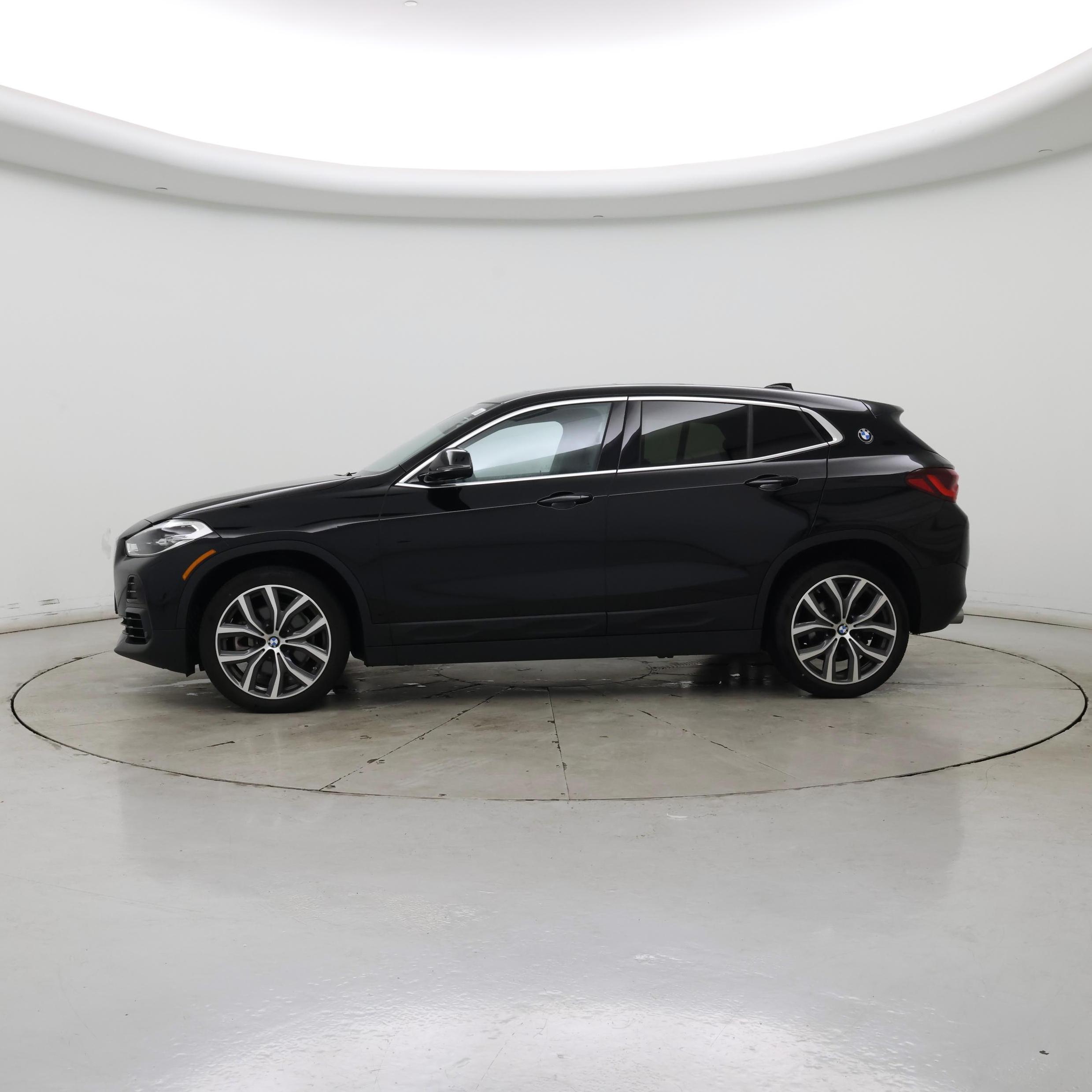 Thumbnail: 2023 BMW X2 - 3