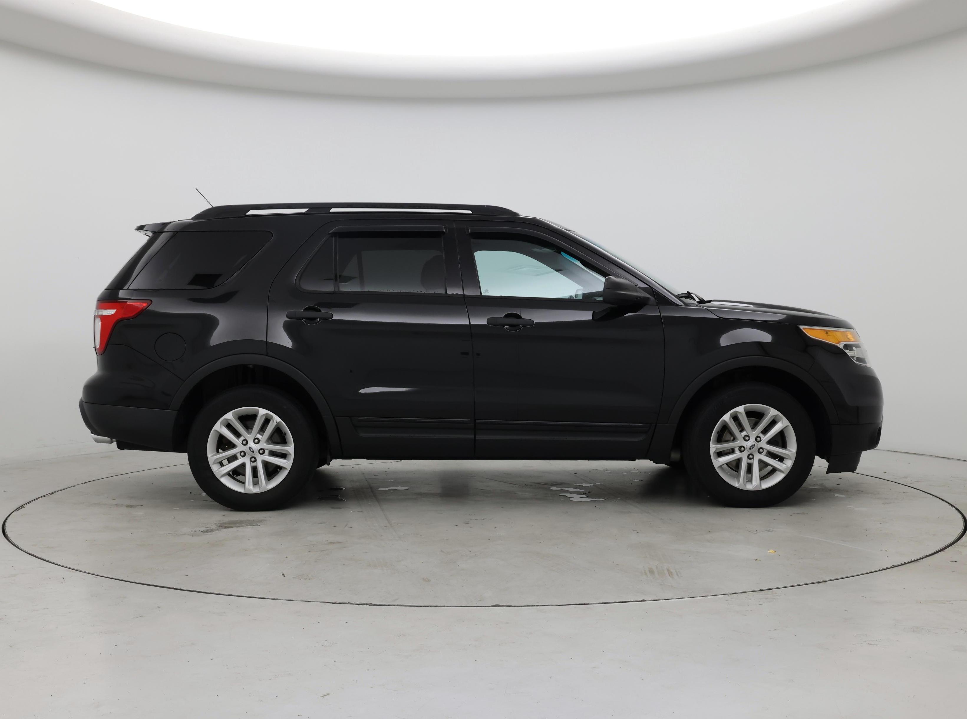 Thumbnail: 2015 Ford Explorer - 7