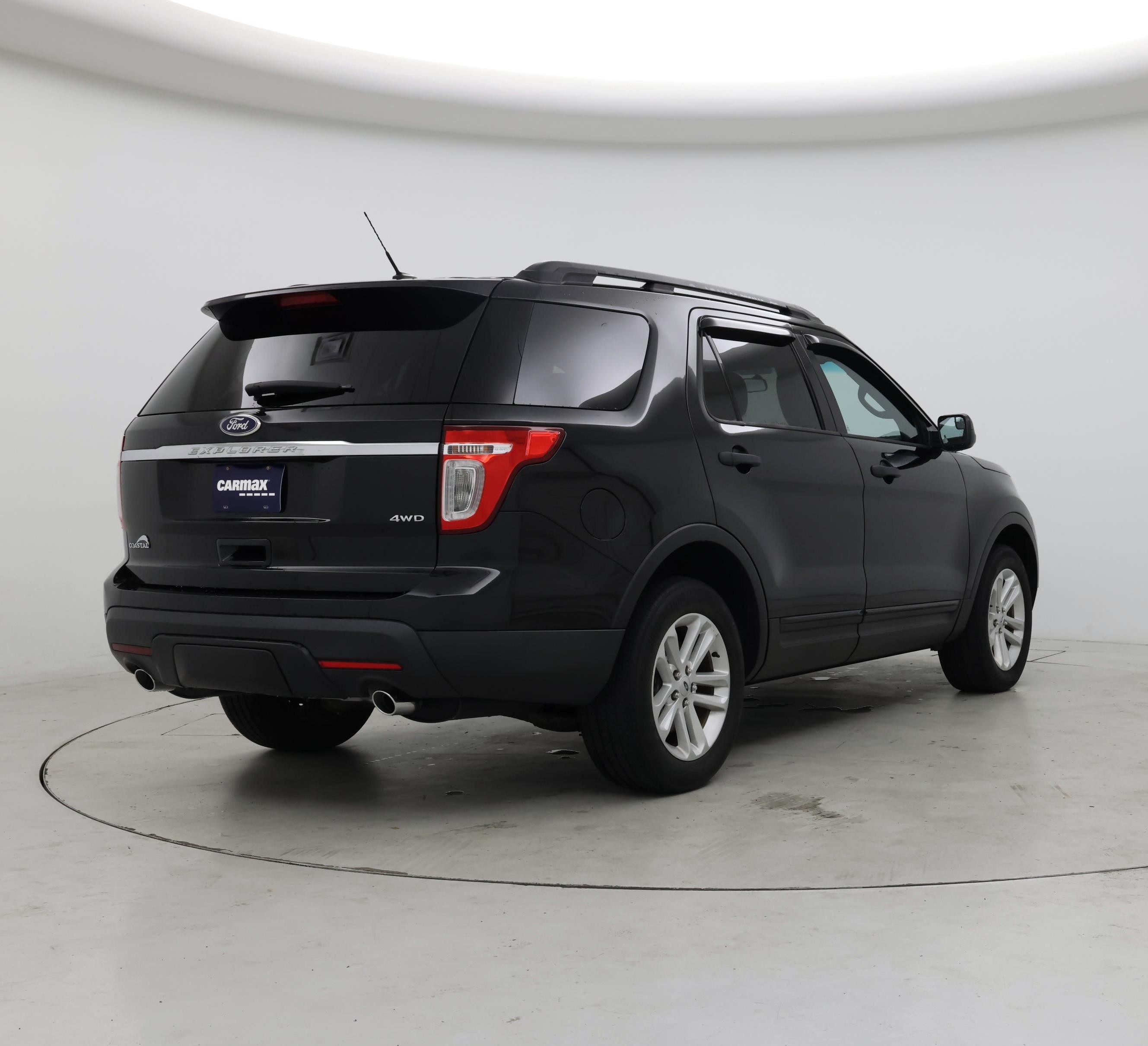 Thumbnail: 2015 Ford Explorer - 8