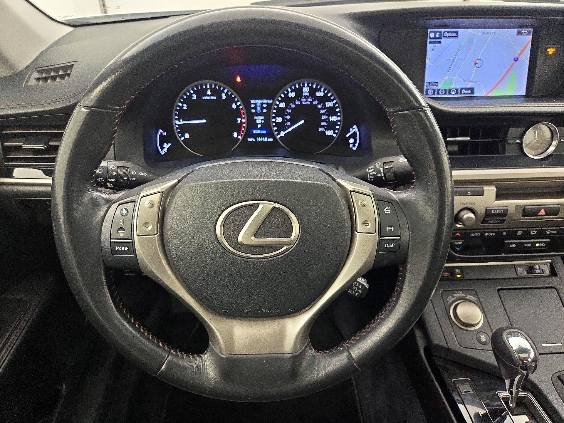 Thumbnail: 2015 Lexus ES - 10