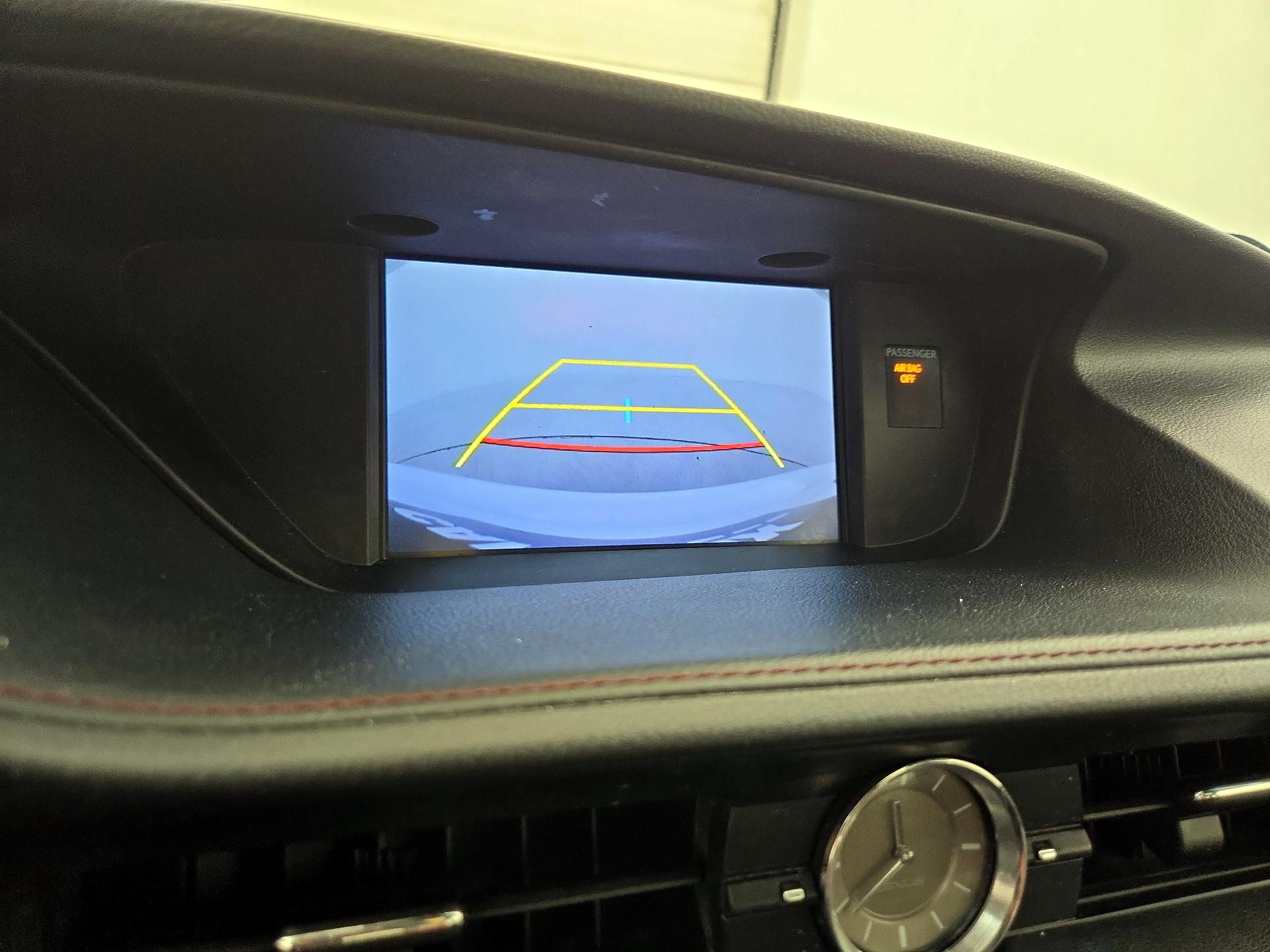 Thumbnail: 2015 Lexus ES - 15