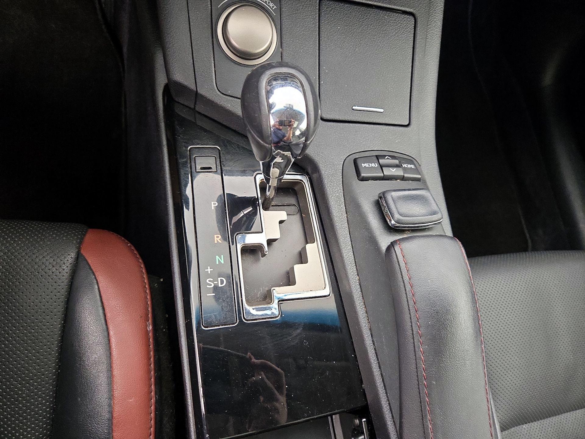 Thumbnail: 2015 Lexus ES - 18