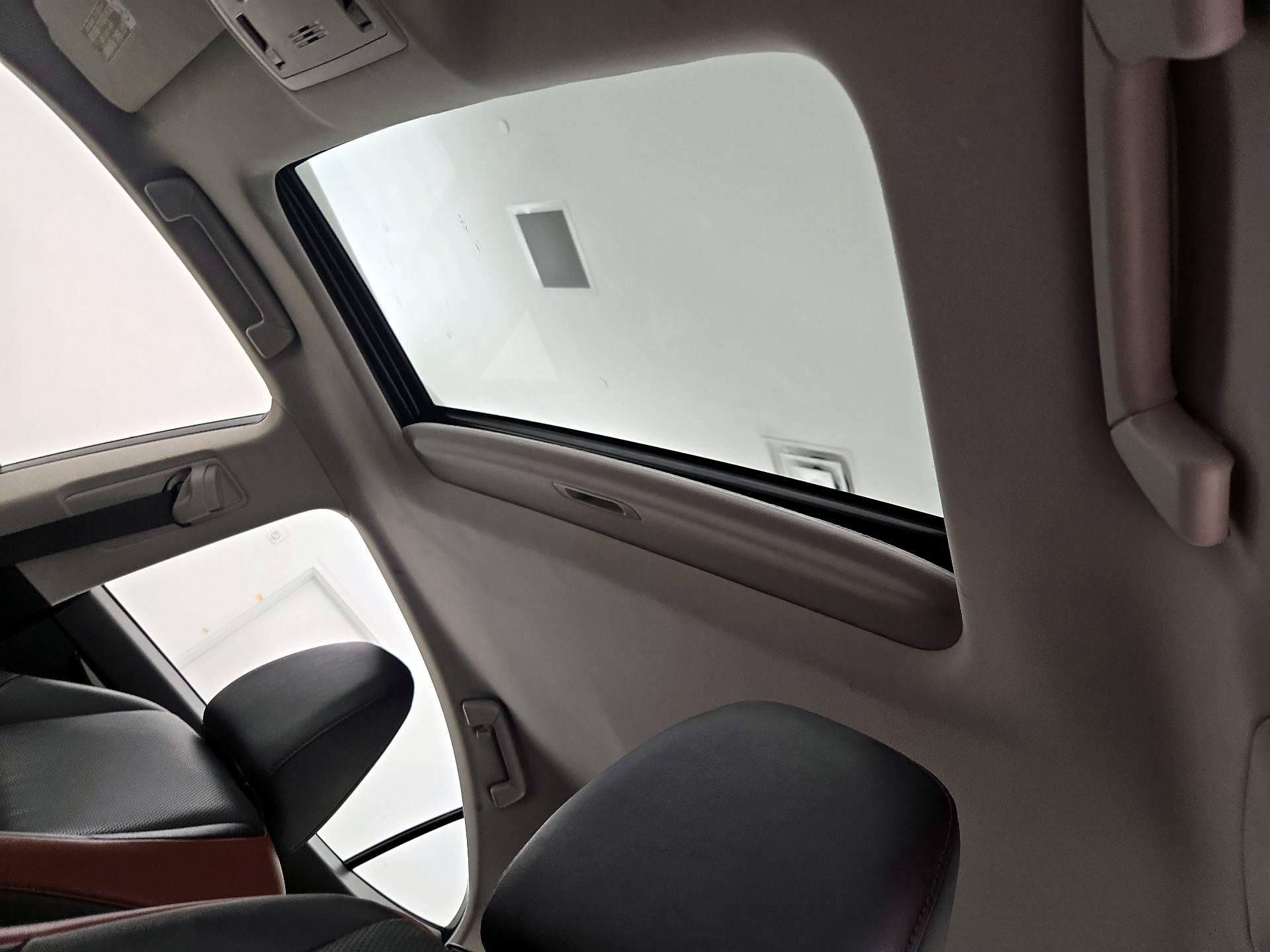 Thumbnail: 2015 Lexus ES - 20