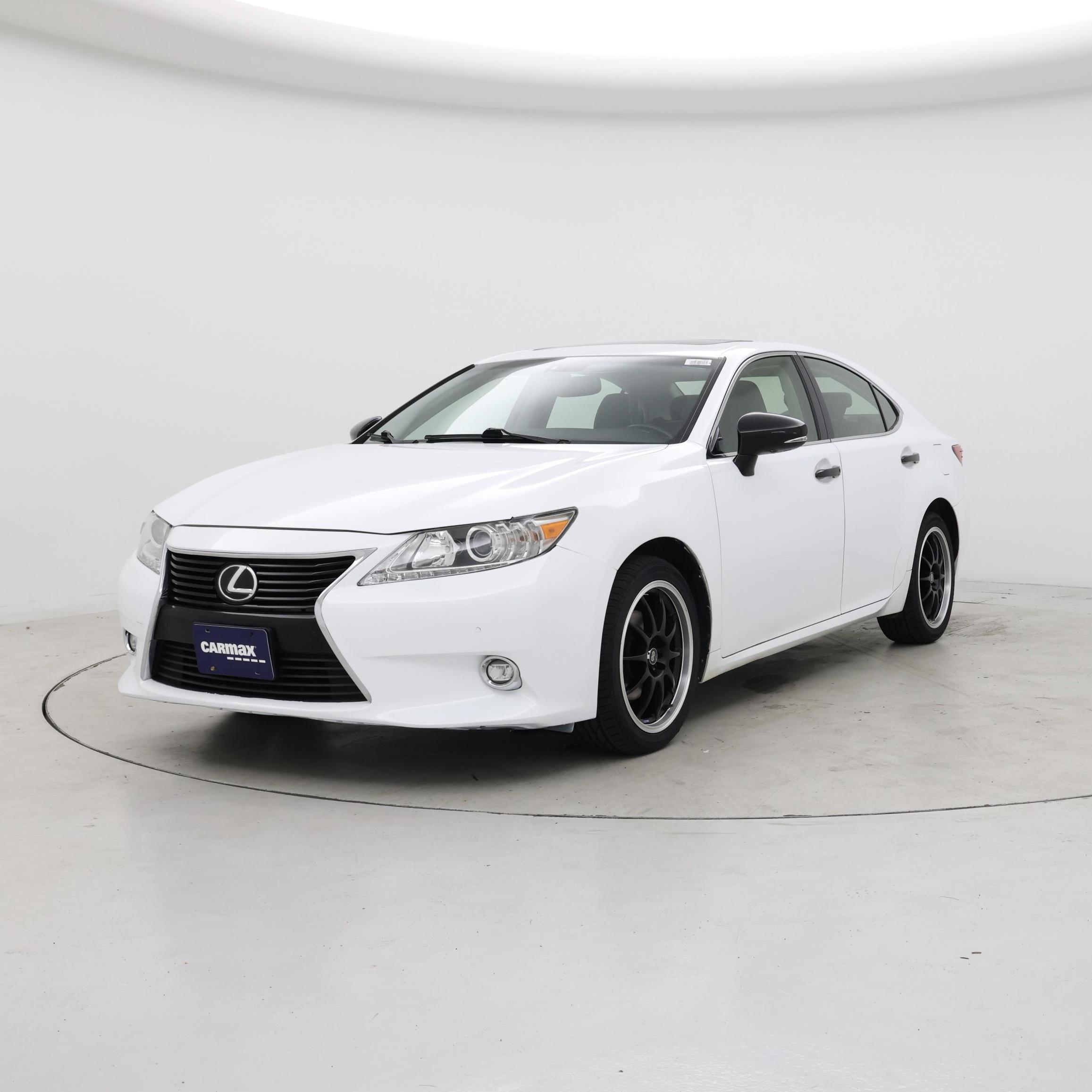 Thumbnail: 2015 Lexus ES - 4