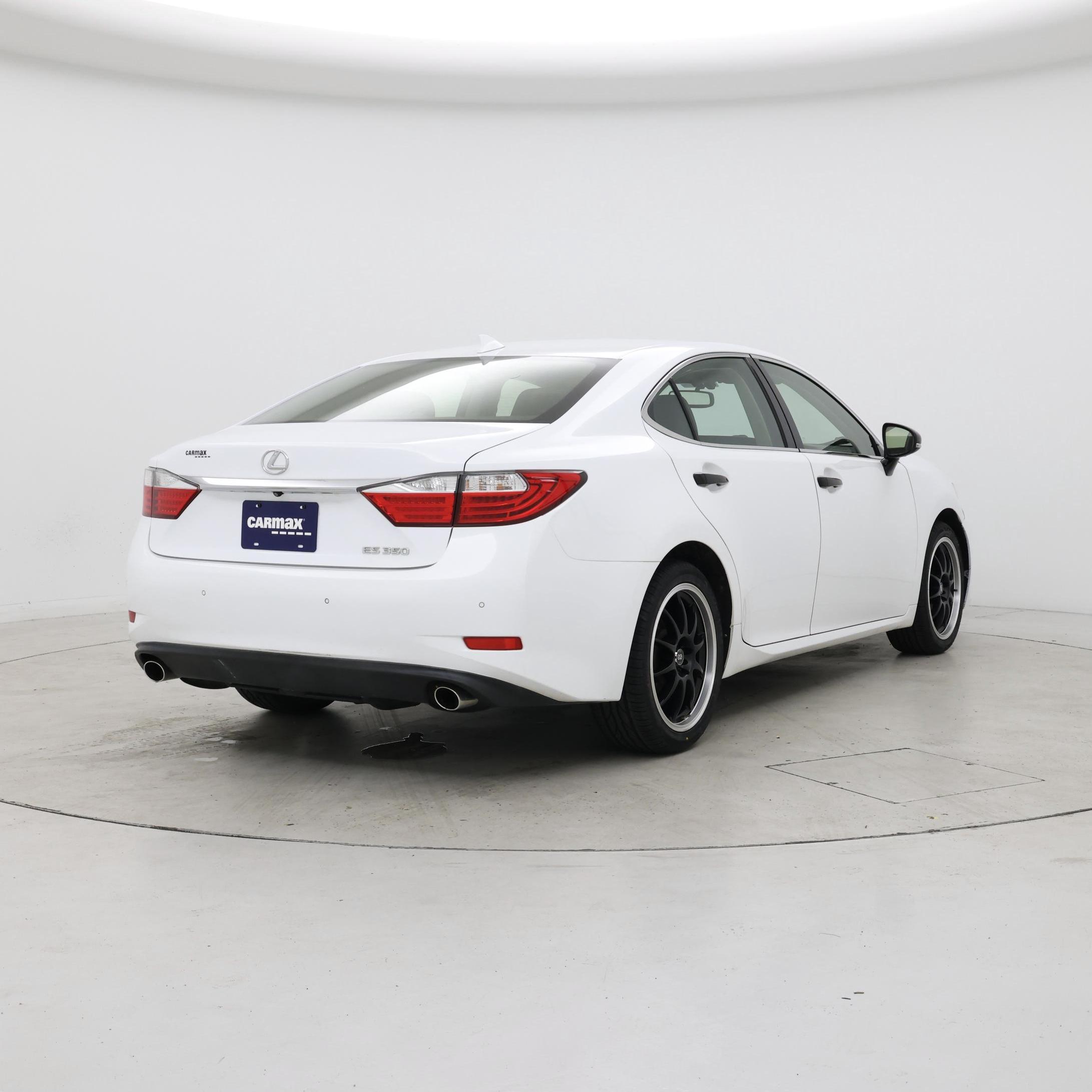 Thumbnail: 2015 Lexus ES - 8