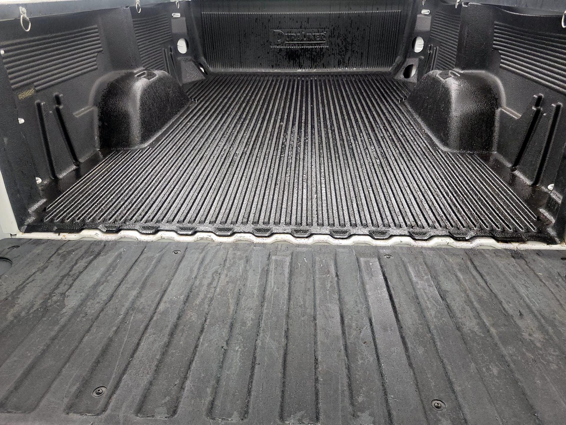 Thumbnail: 2022 Chevrolet Silverado 1500 - 19