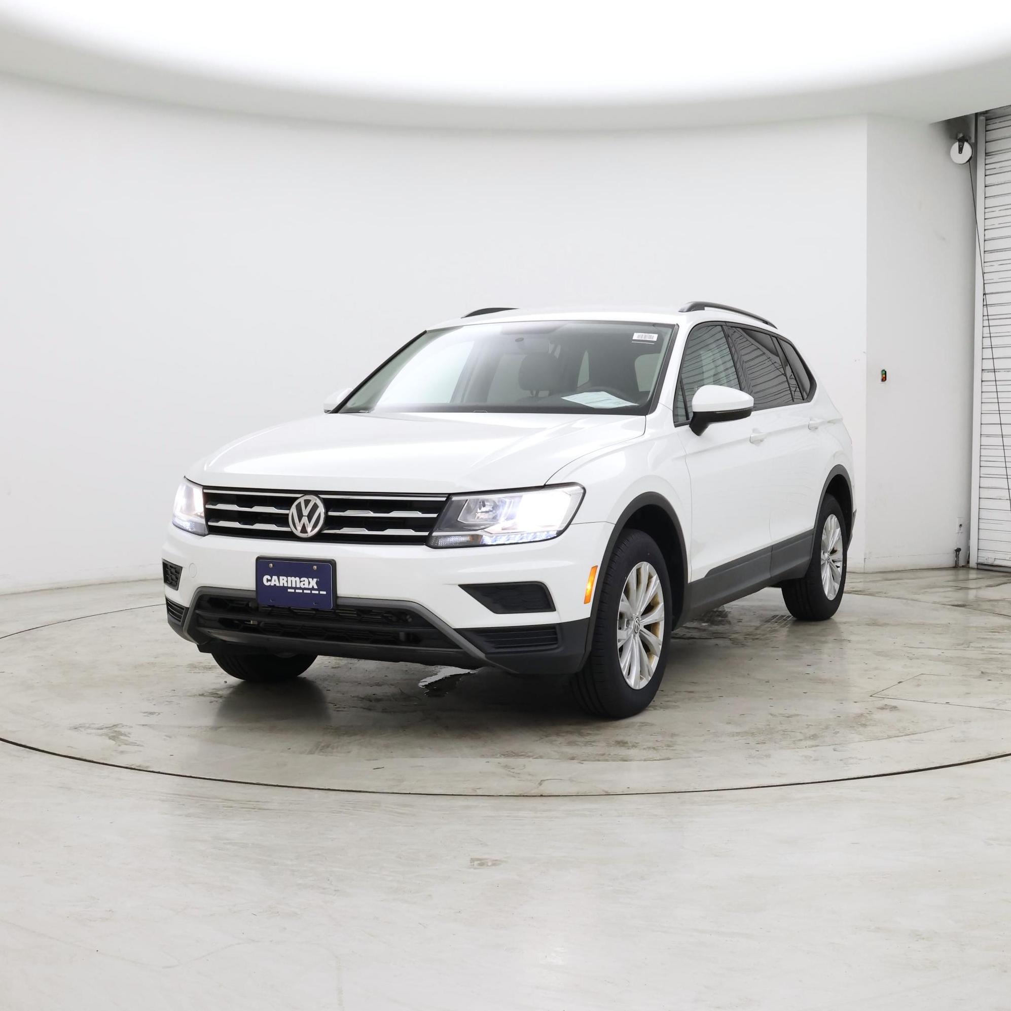 Thumbnail: 2020 Volkswagen Tiguan - 4