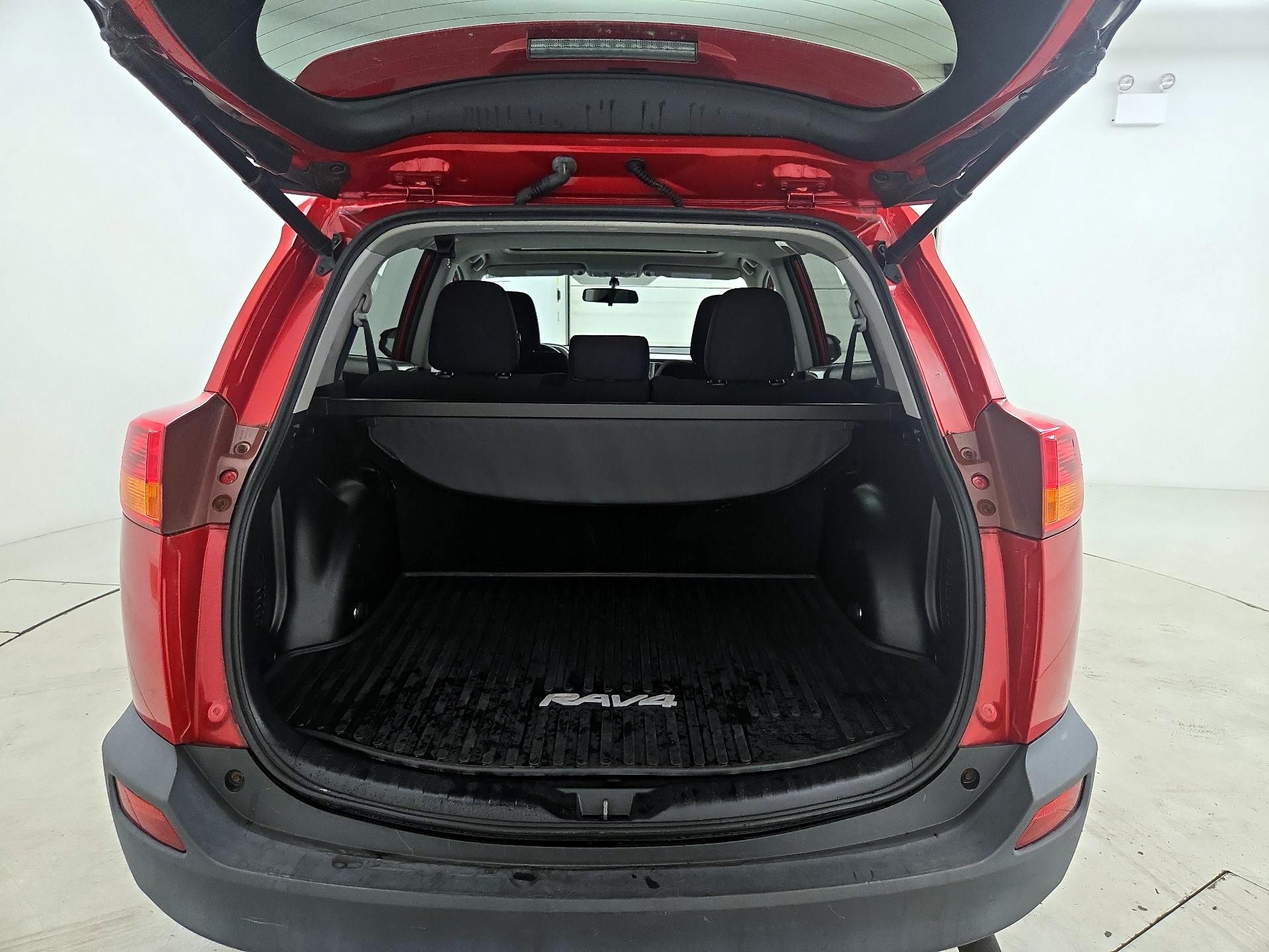 Thumbnail: 2015 Toyota RAV4 - 19
