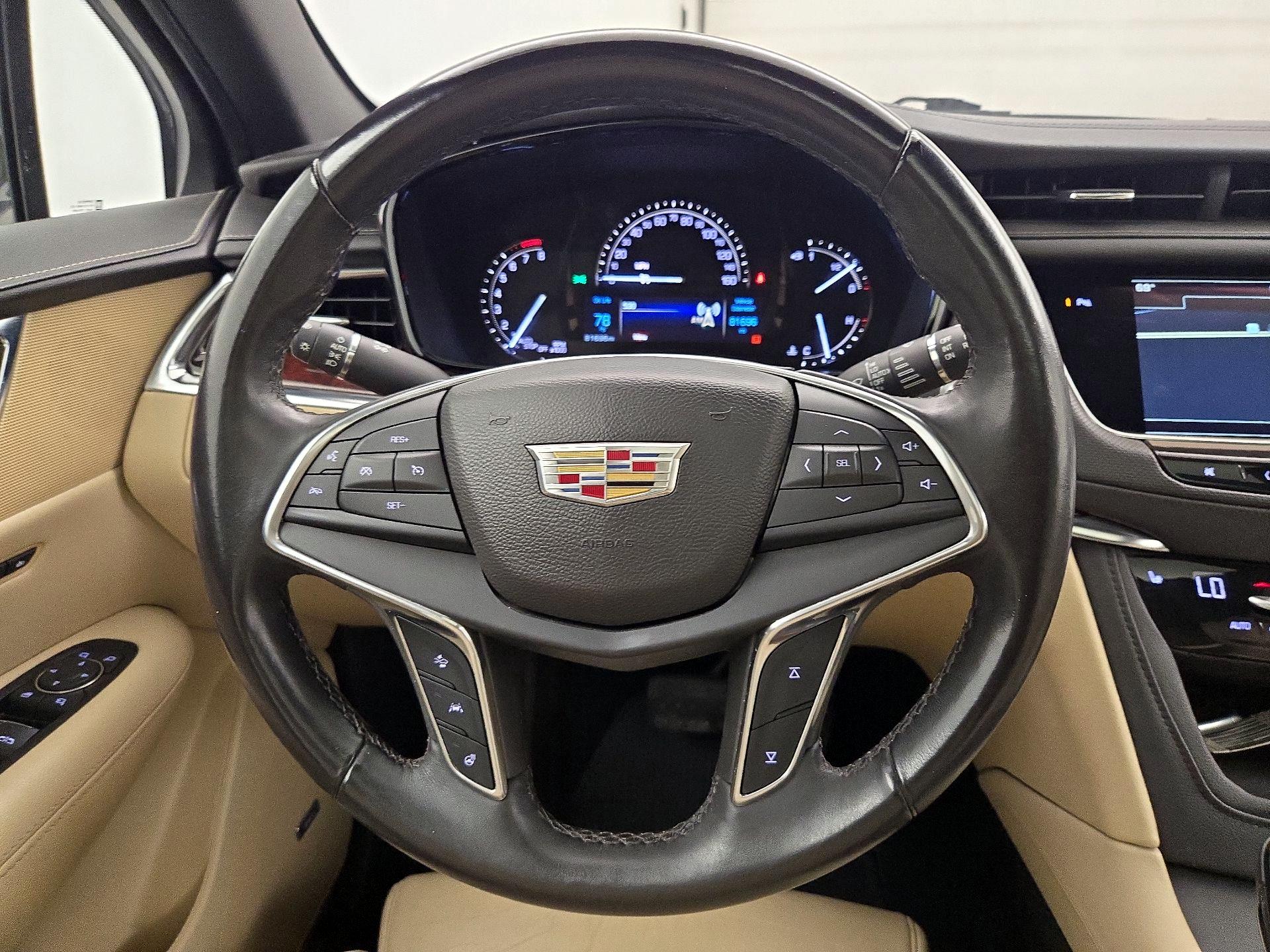 Thumbnail: 2017 Cadillac XT5 - 10
