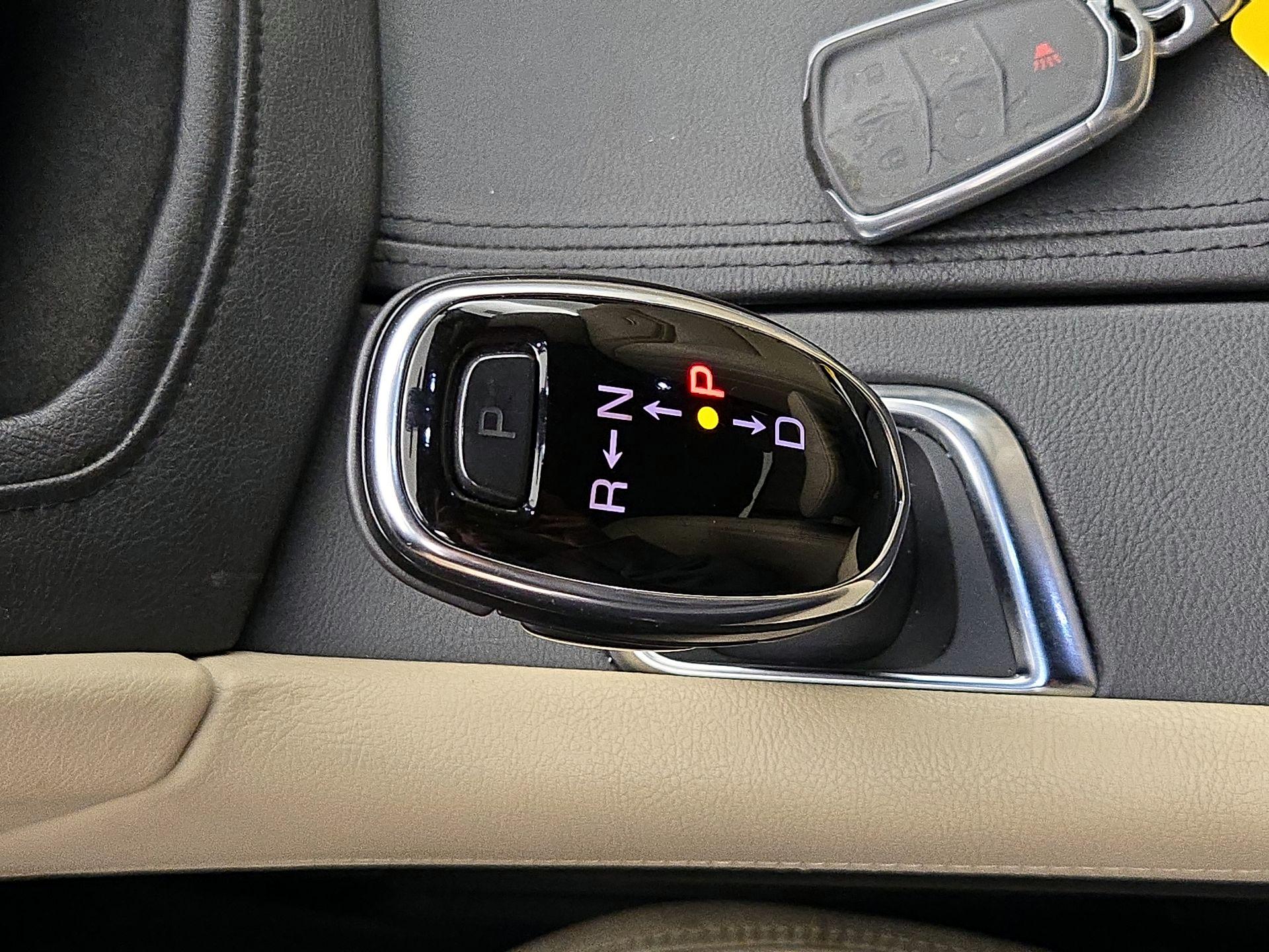 Thumbnail: 2017 Cadillac XT5 - 18