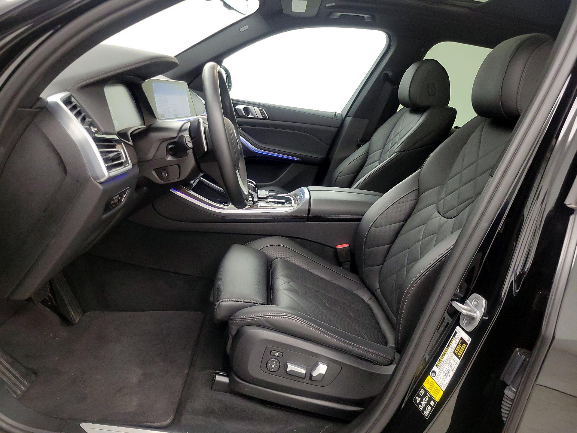 Thumbnail: 2023 BMW X5 - 11