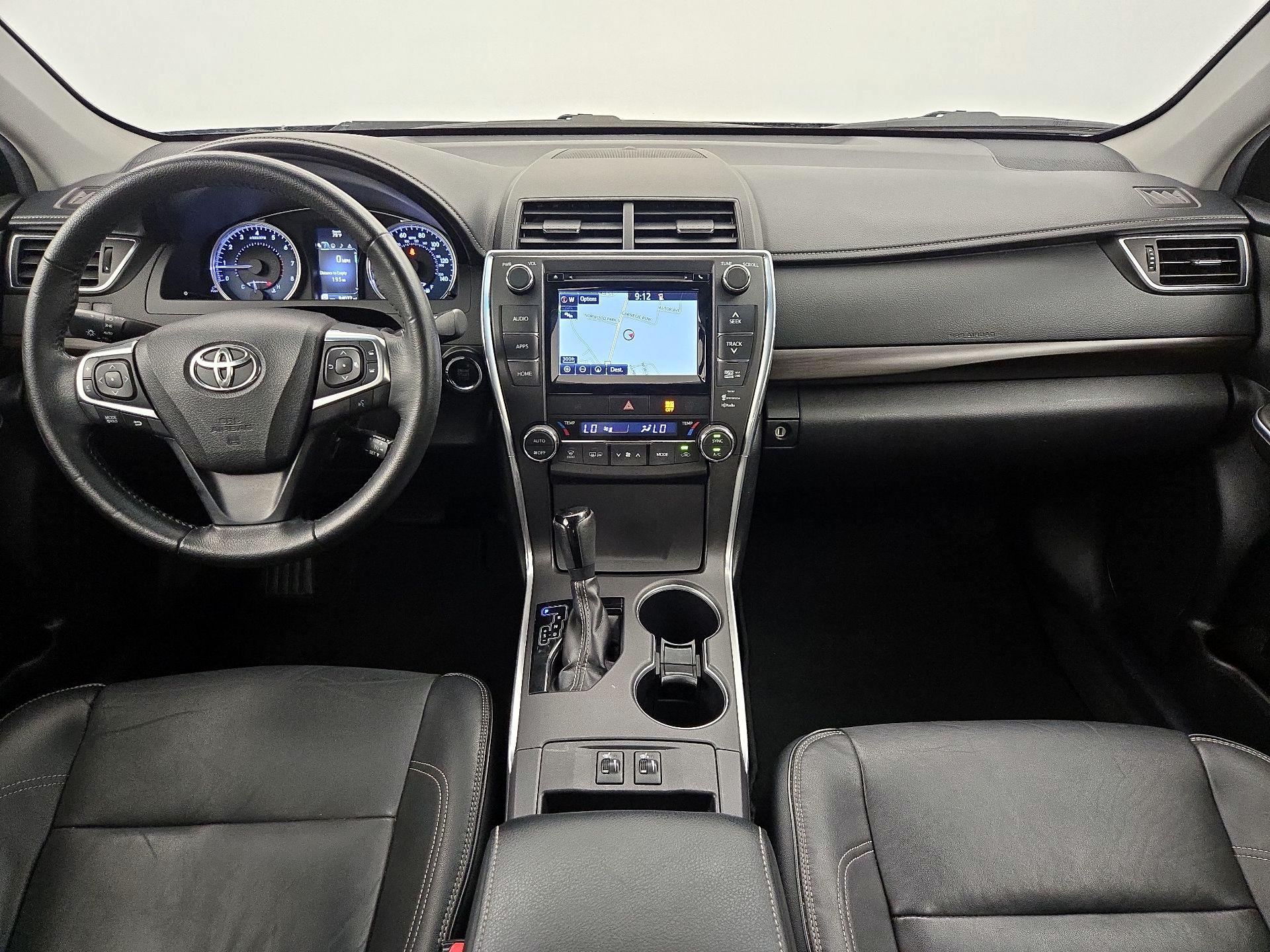 Thumbnail: 2015 Toyota Camry - 9
