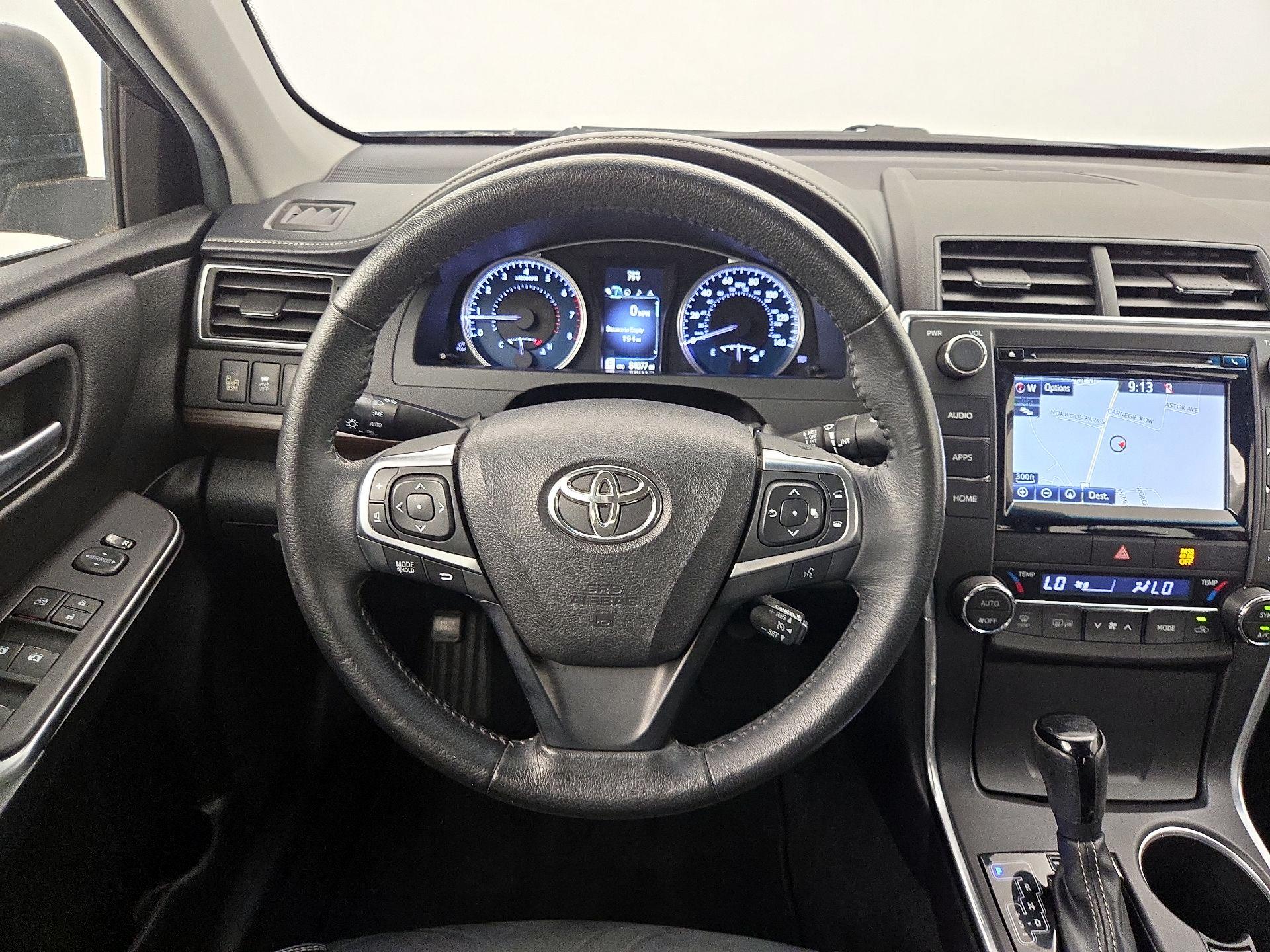 Thumbnail: 2015 Toyota Camry - 10