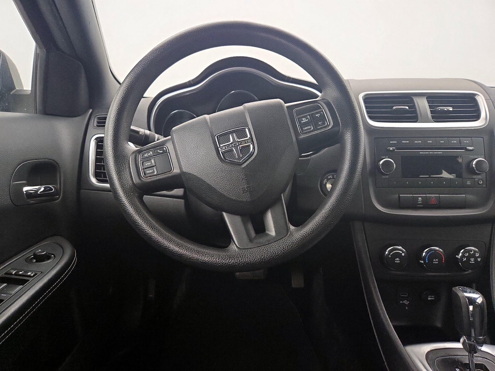 Thumbnail: 2014 Dodge Avenger - 10