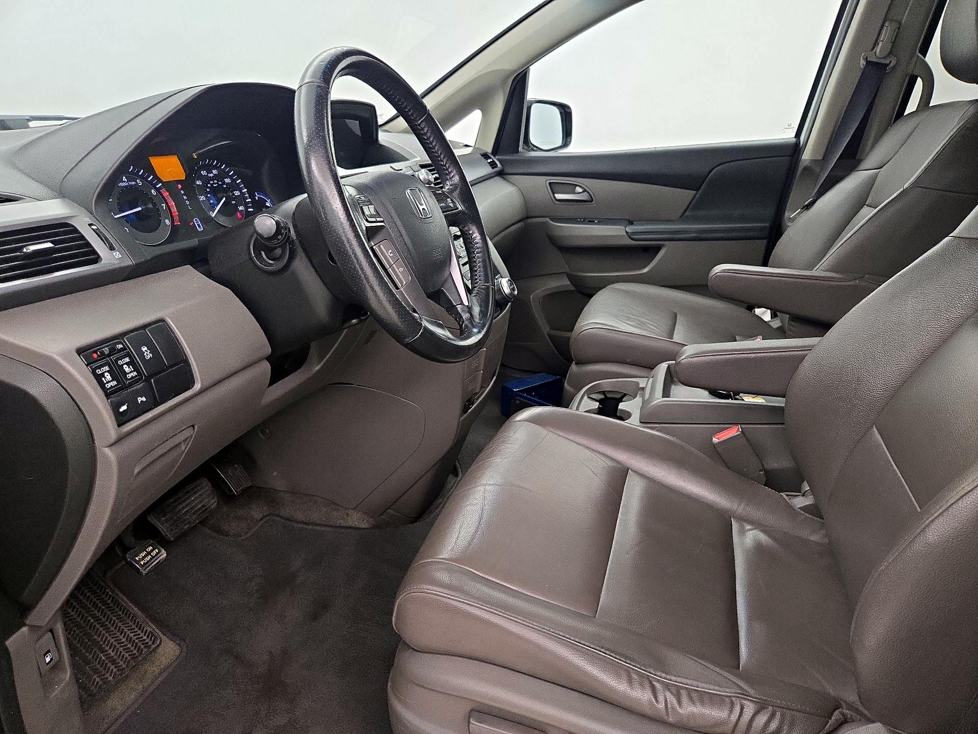 Thumbnail: 2013 Honda Odyssey - 11