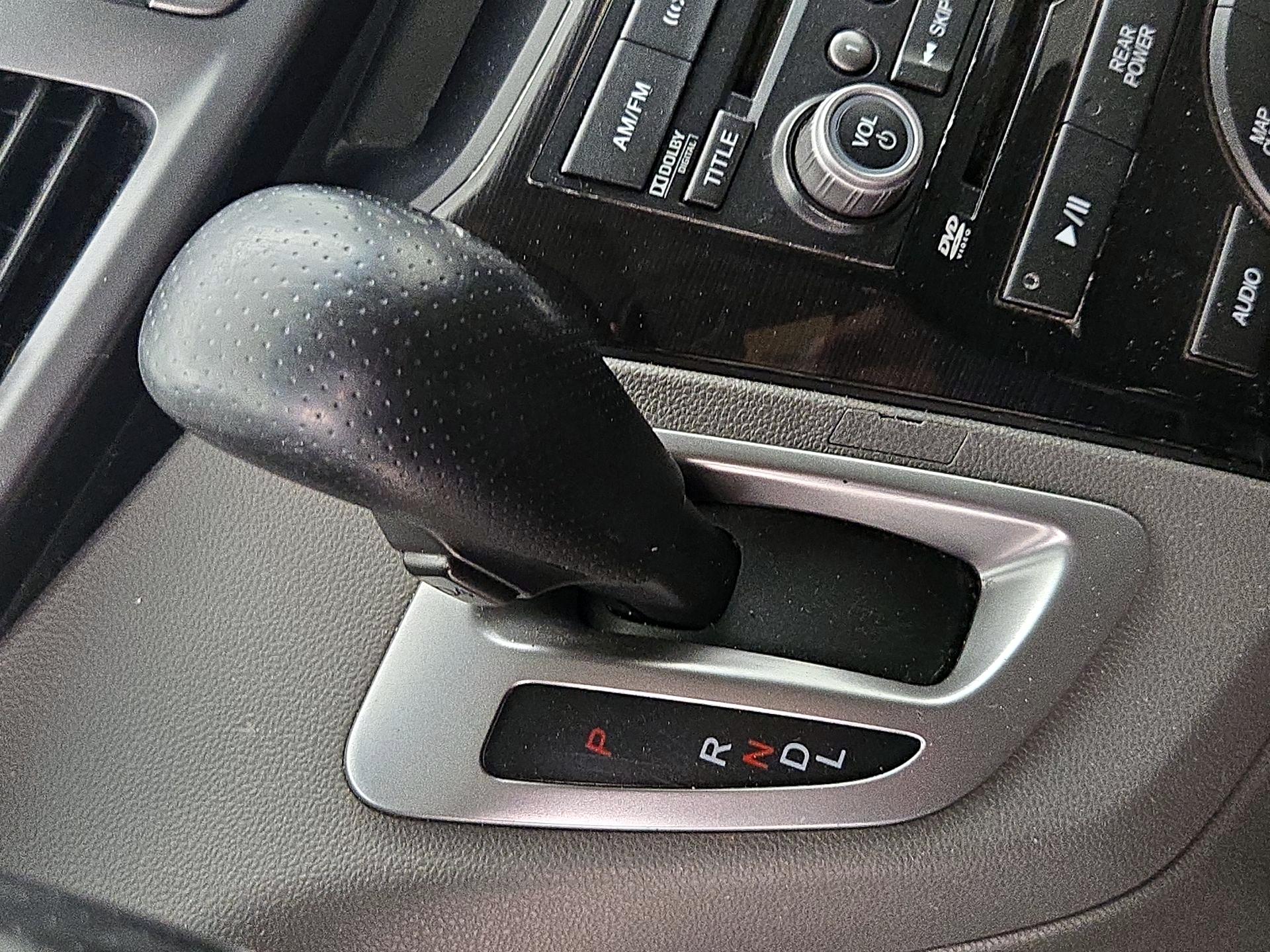 Thumbnail: 2013 Honda Odyssey - 17