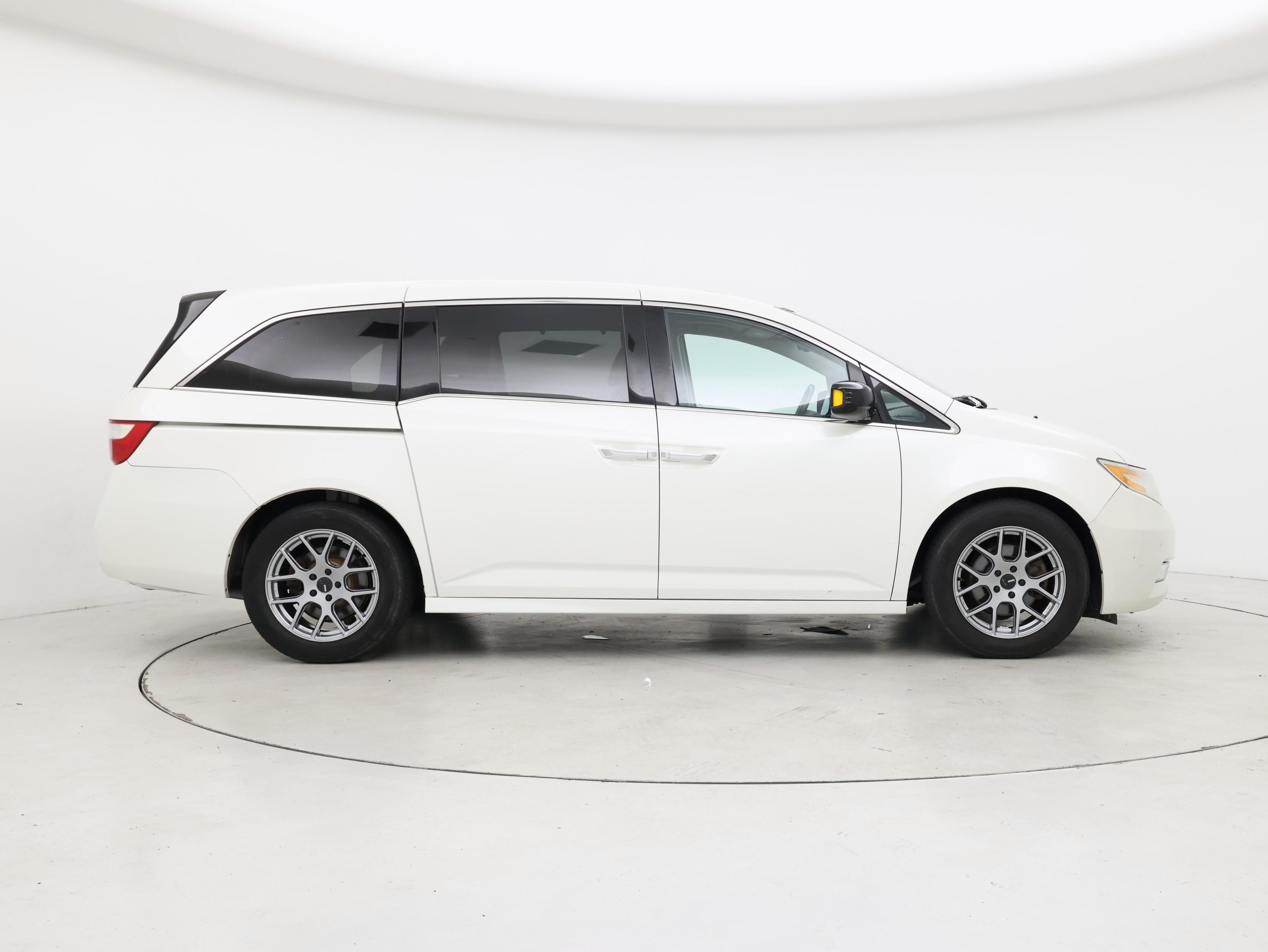 Thumbnail: 2013 Honda Odyssey - 7