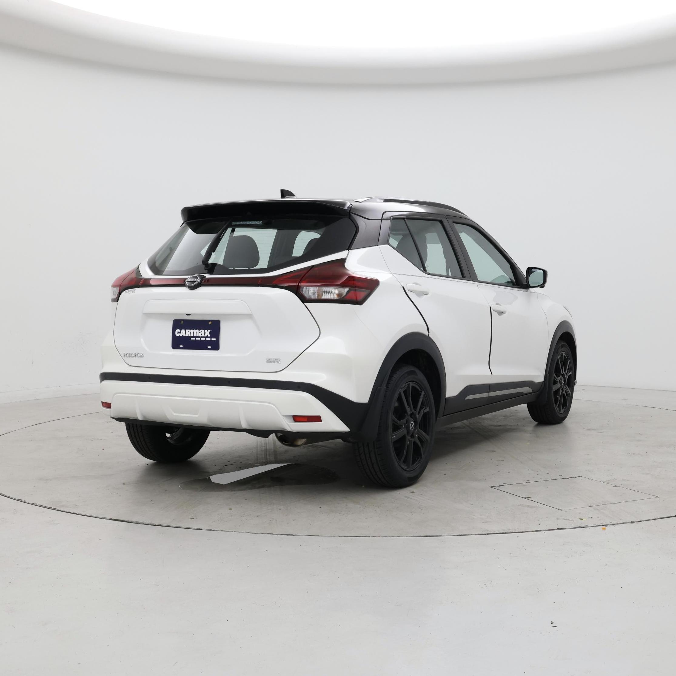 Thumbnail: 2022 Nissan Kicks - 8