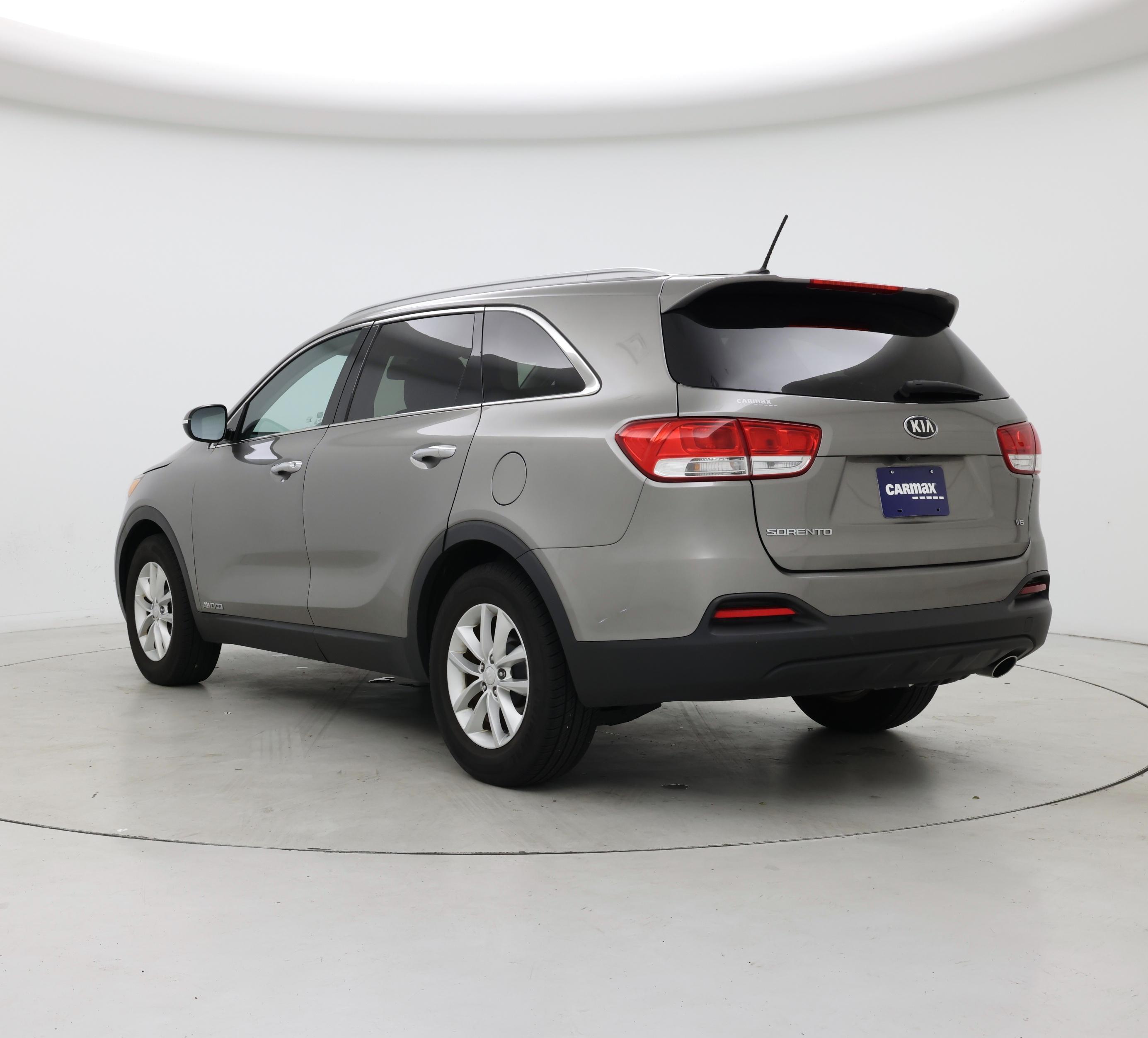Thumbnail: 2017 Kia Sorento - 2