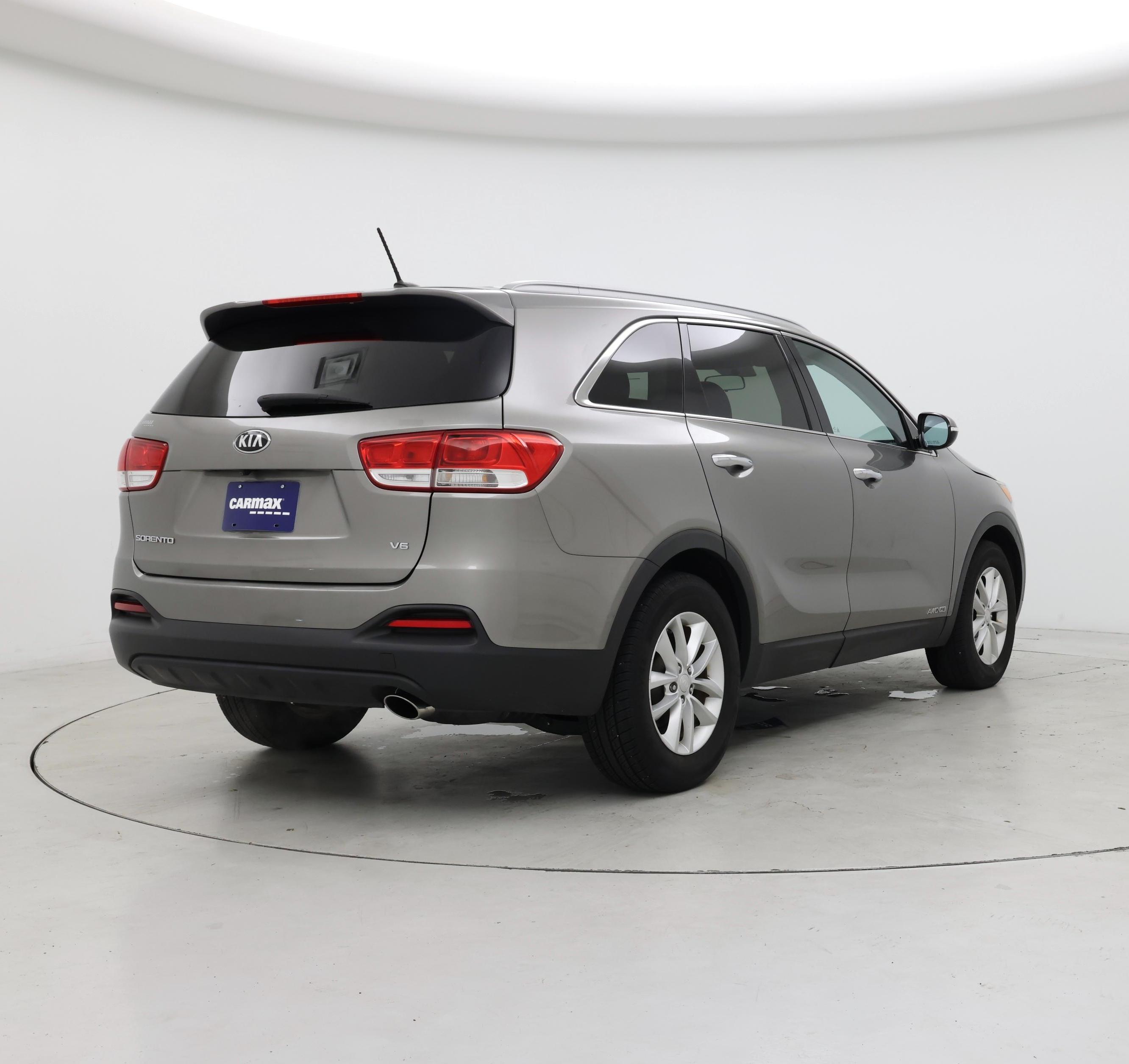 Thumbnail: 2017 Kia Sorento - 8
