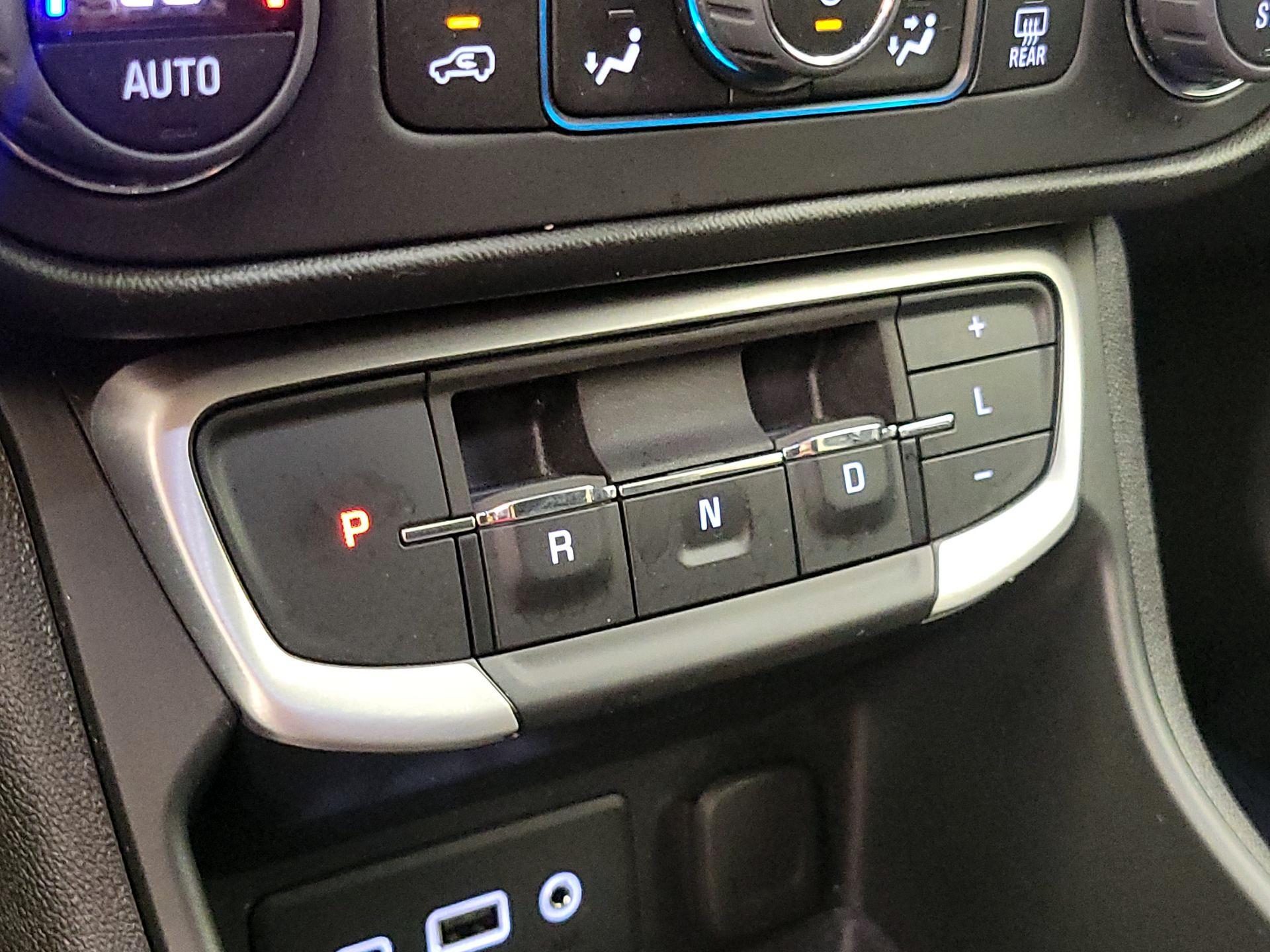 Thumbnail: 2022 GMC Terrain - 17