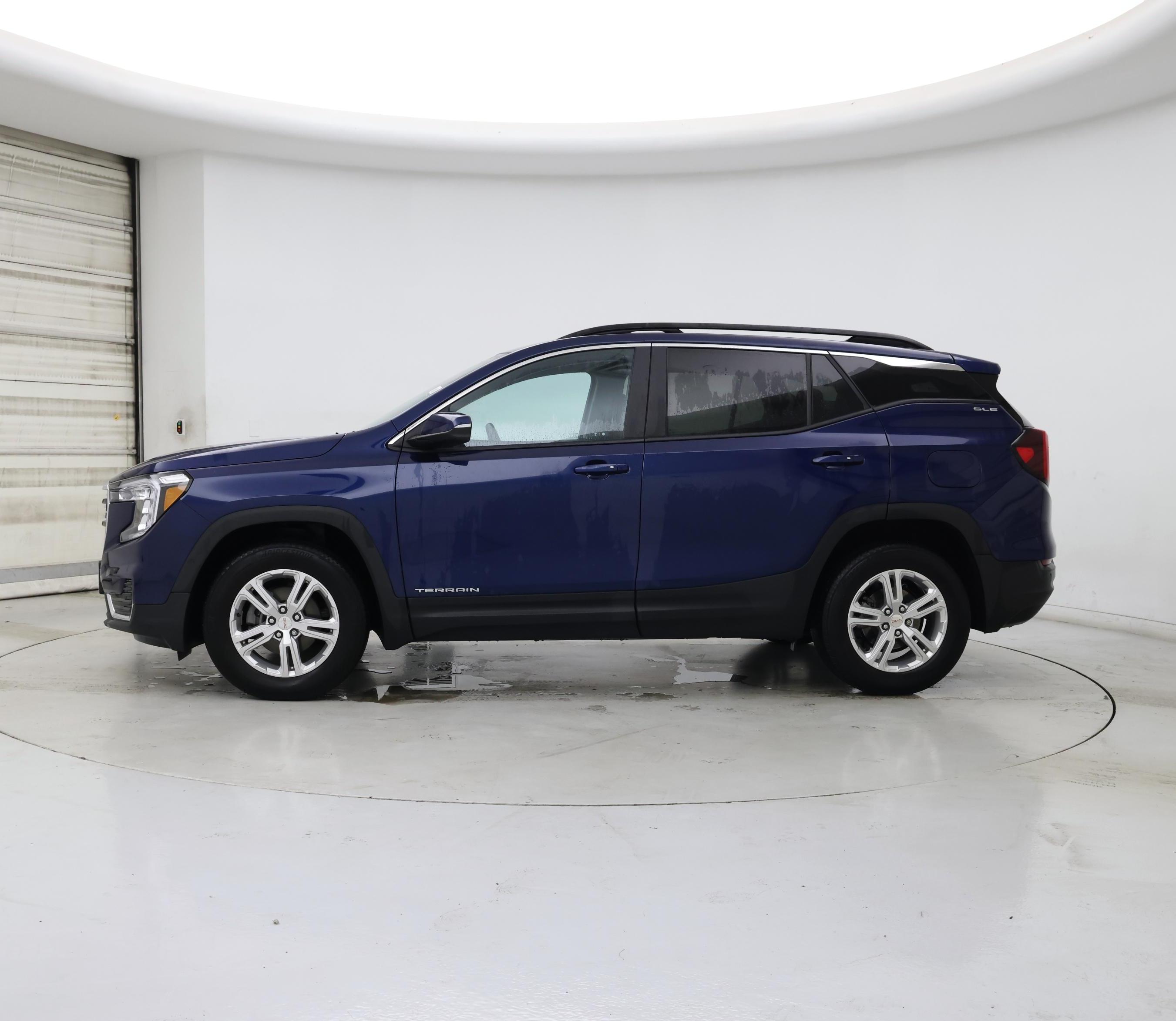 Thumbnail: 2022 GMC Terrain - 3
