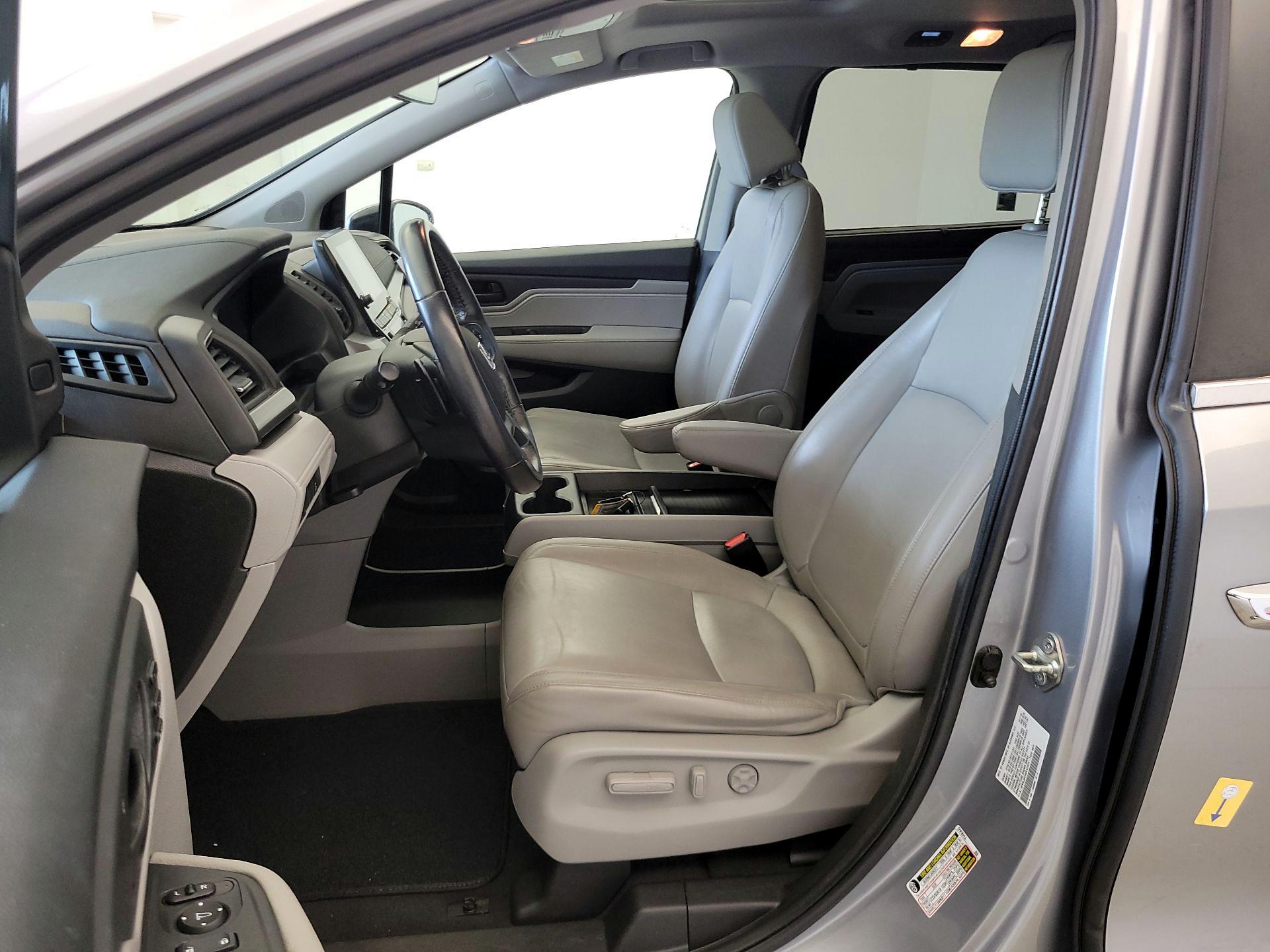 Thumbnail: 2019 Honda Odyssey - 11