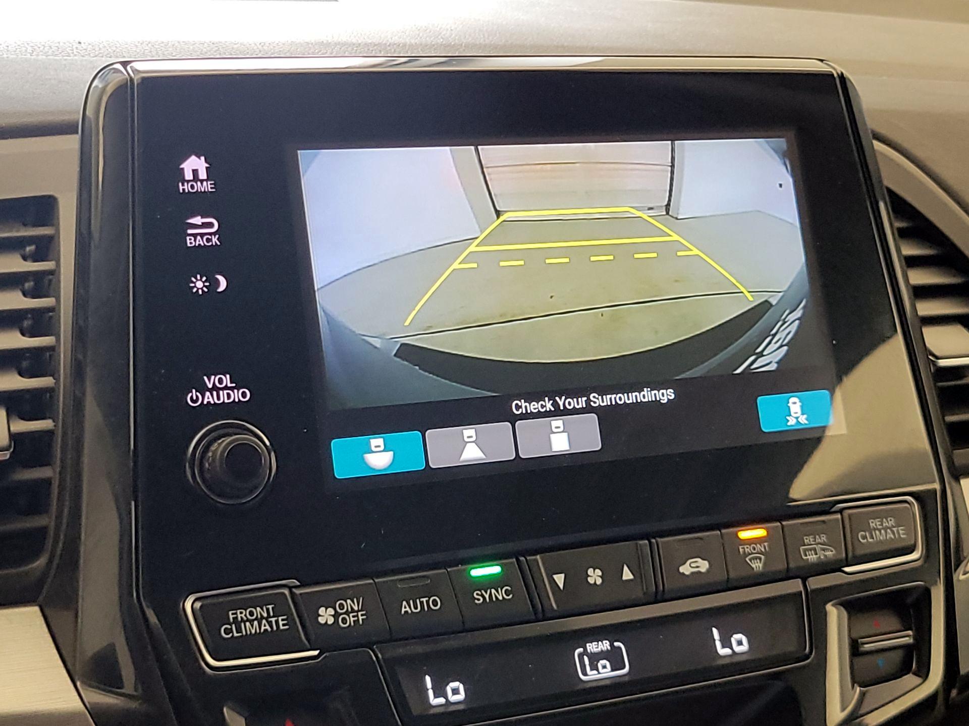 Thumbnail: 2019 Honda Odyssey - 14