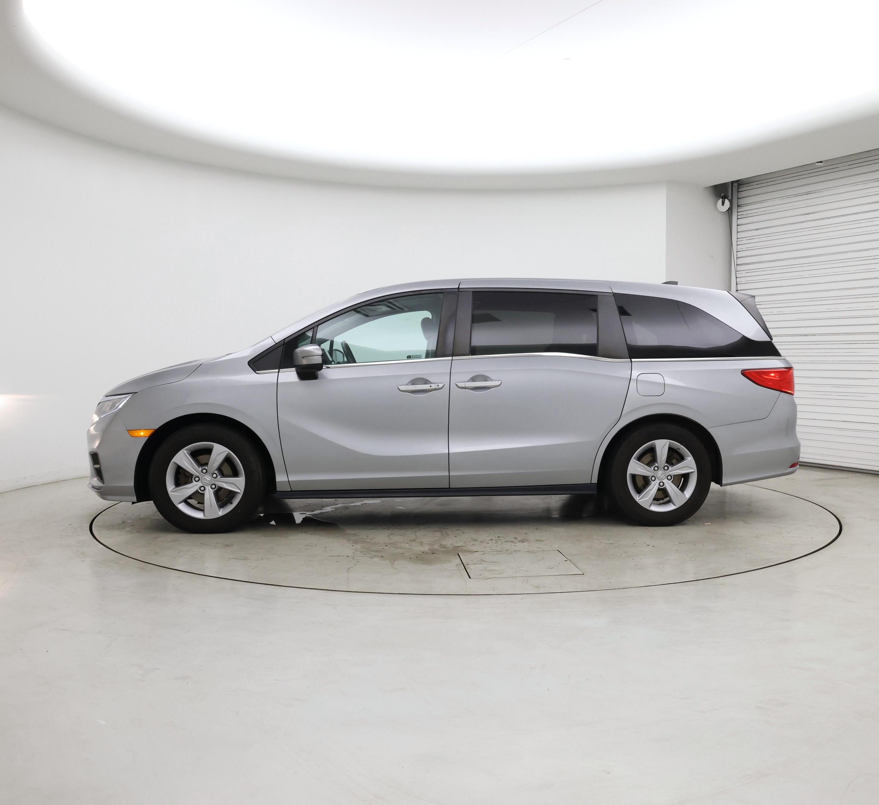 Thumbnail: 2019 Honda Odyssey - 3