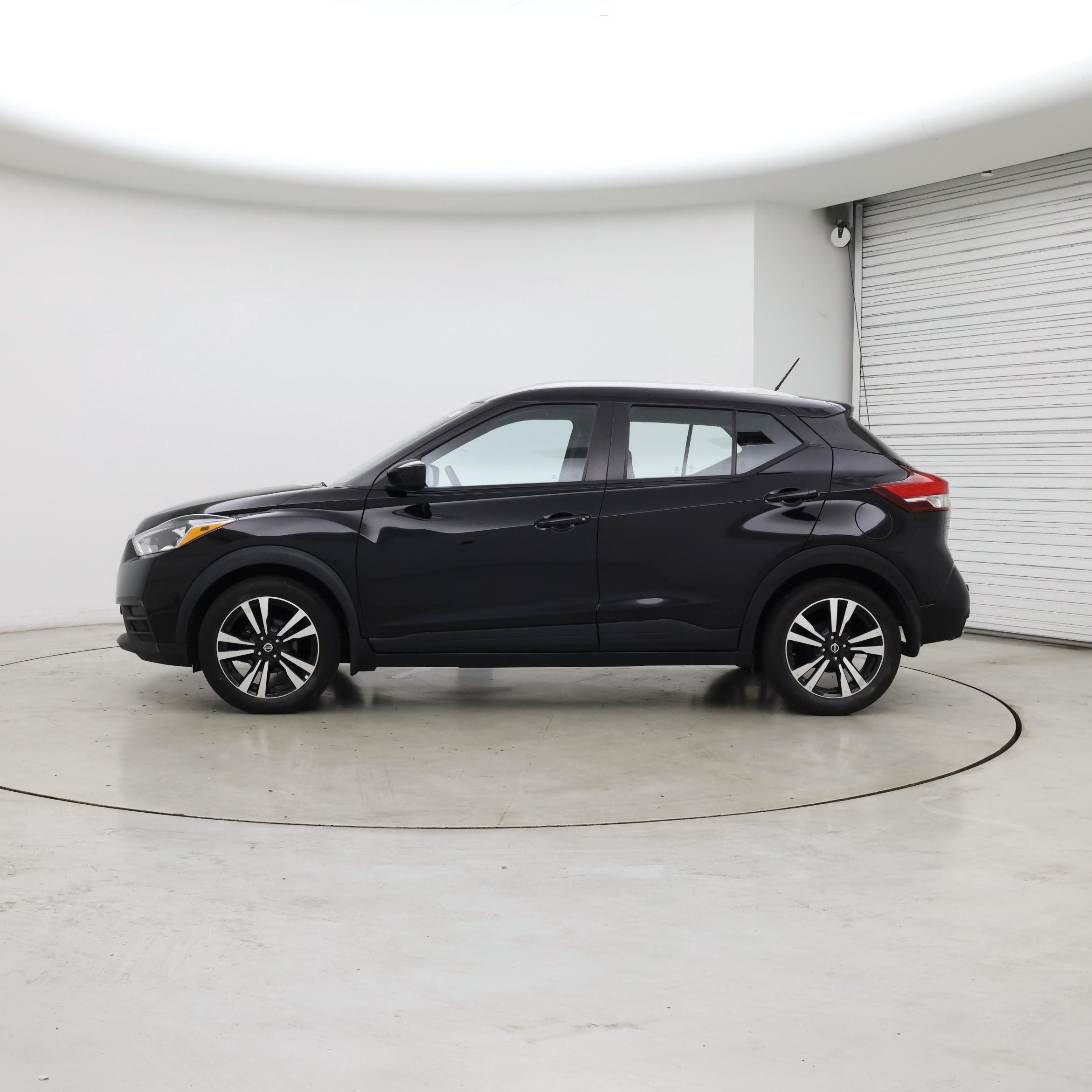 Thumbnail: 2020 Nissan Kicks - 3
