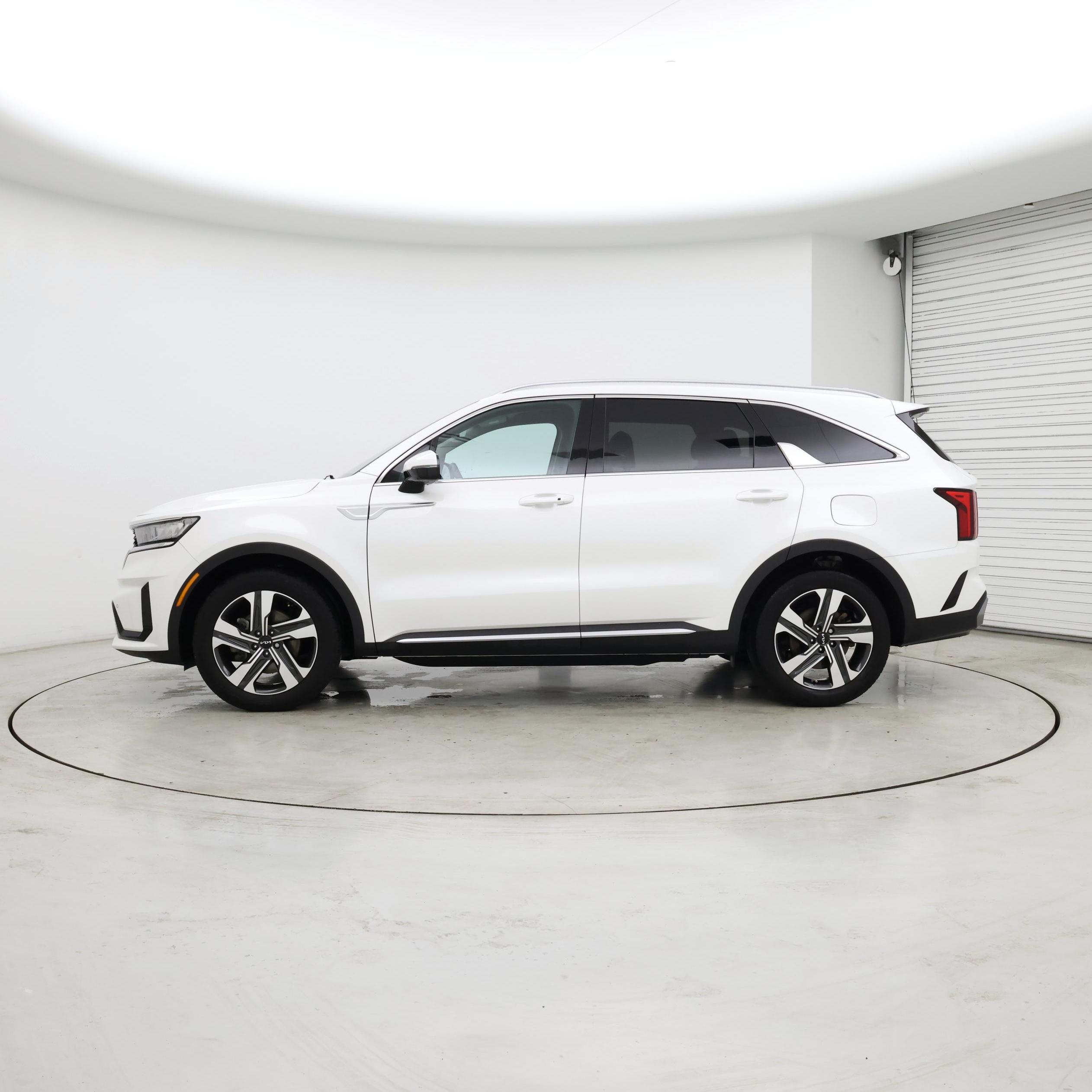 Thumbnail: 2023 Kia Sorento - 3