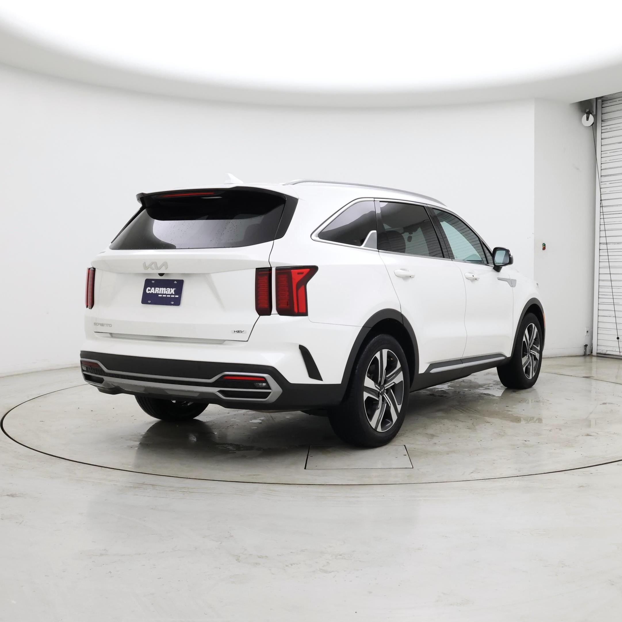 Thumbnail: 2023 Kia Sorento - 8